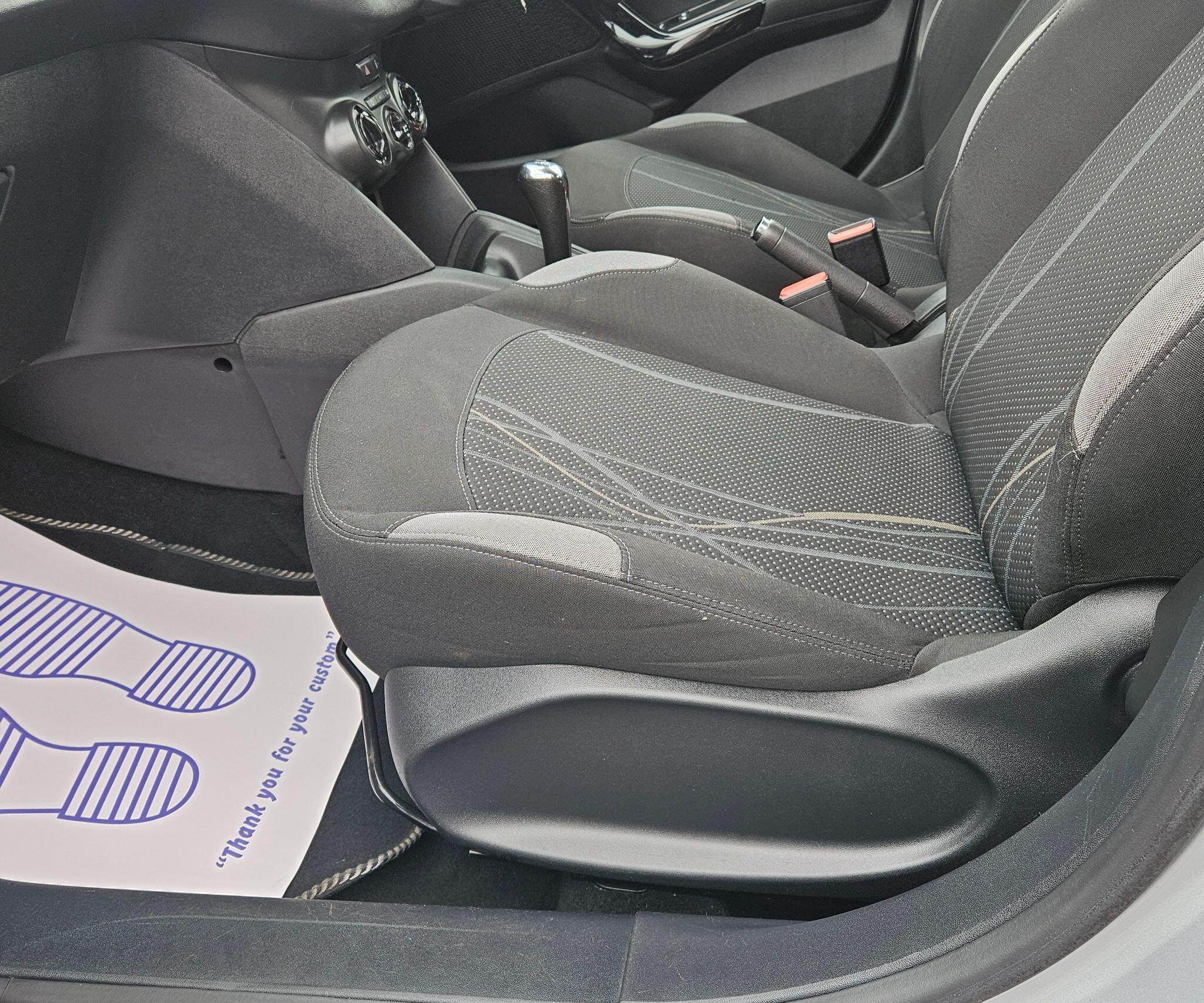 Peugeot 208 - Image 47