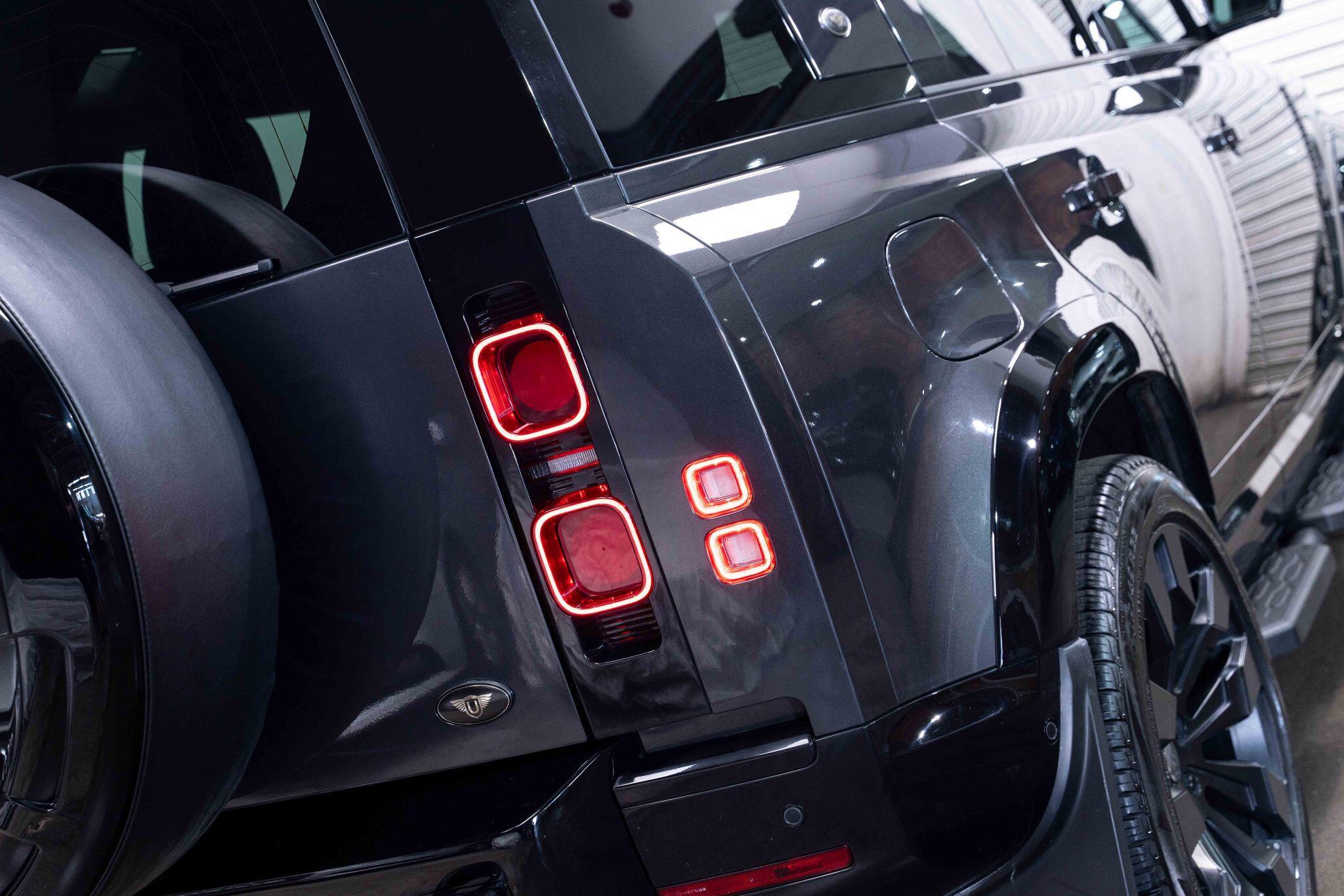Land Rover Defender 110 - Image 5