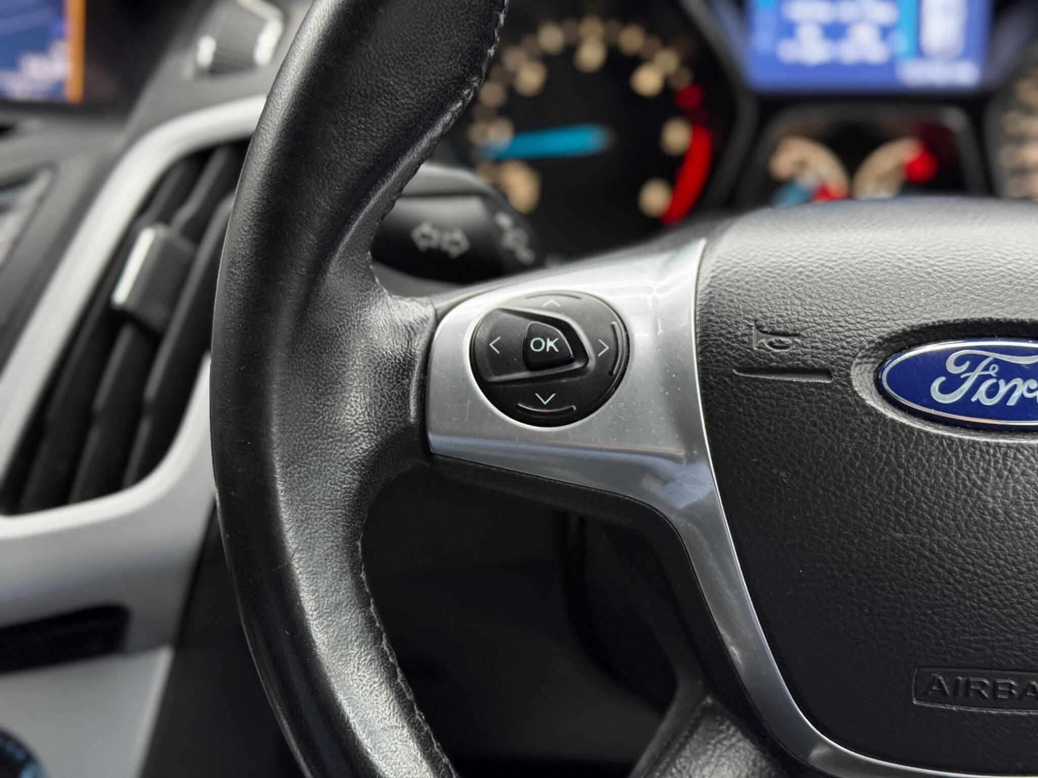 Ford Focus - Image 17