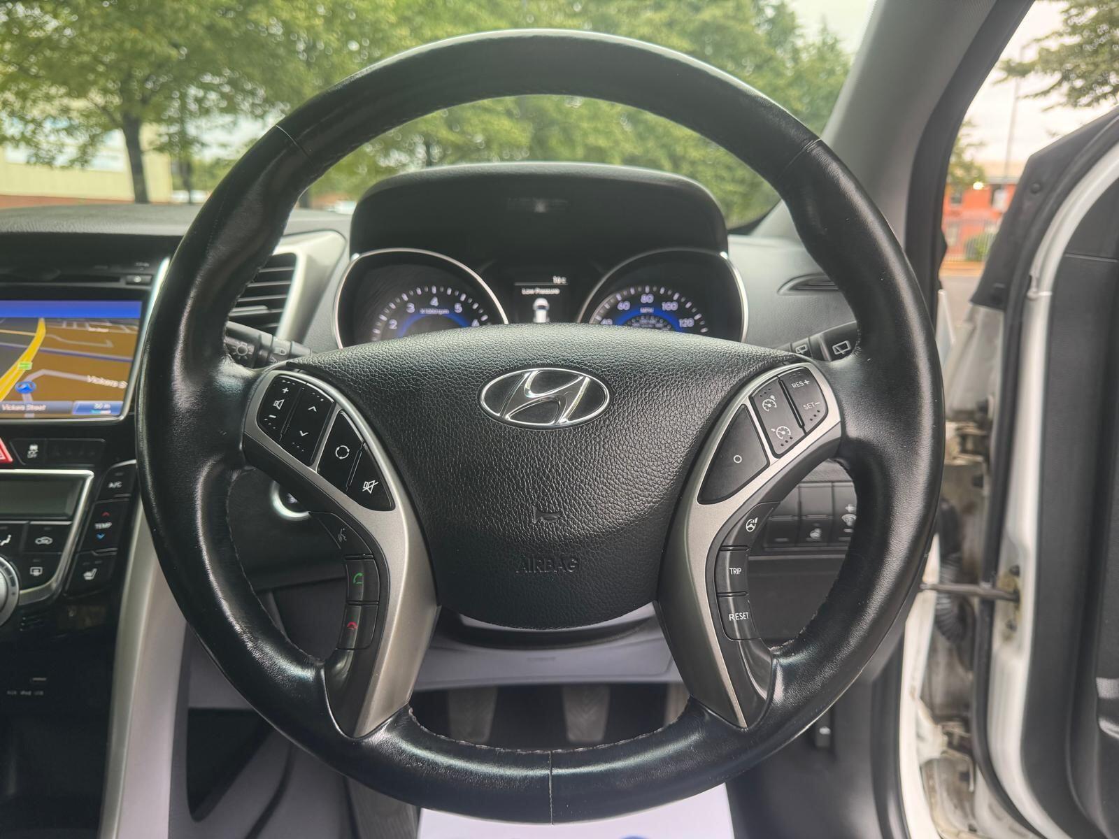 Hyundai i30 - Image 19