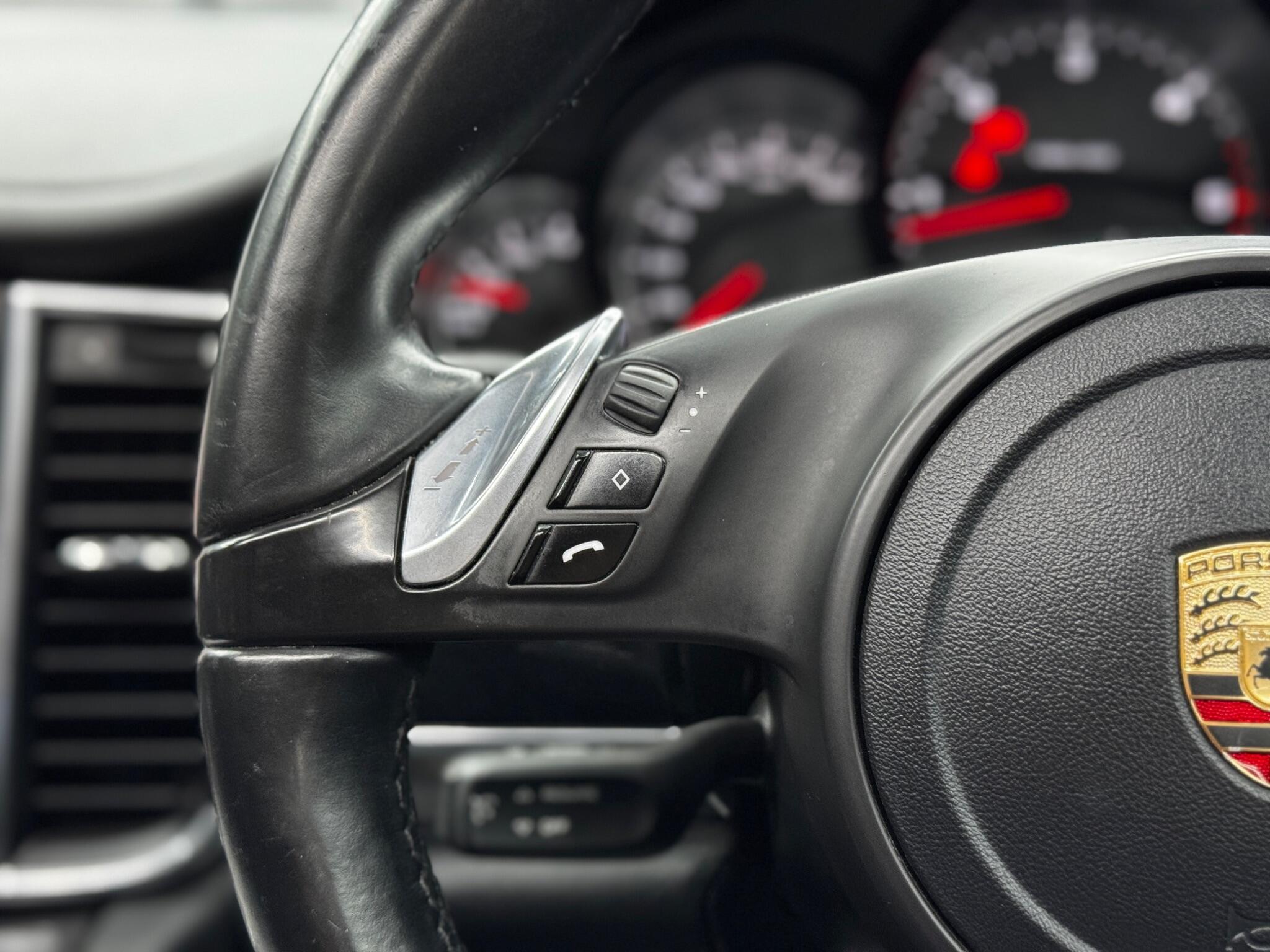 Porsche Panamera - Image 20