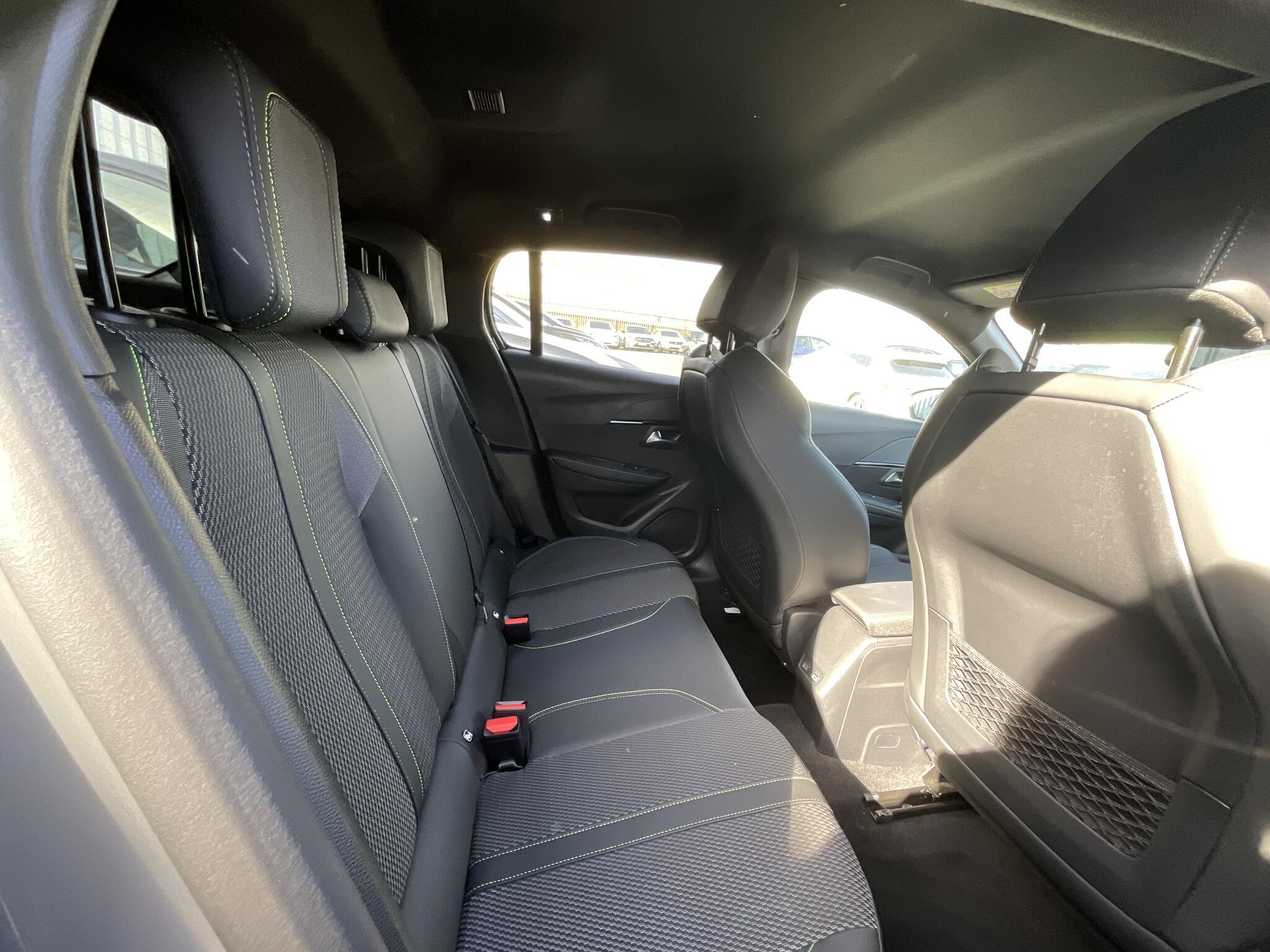 Peugeot 208 - Image 12