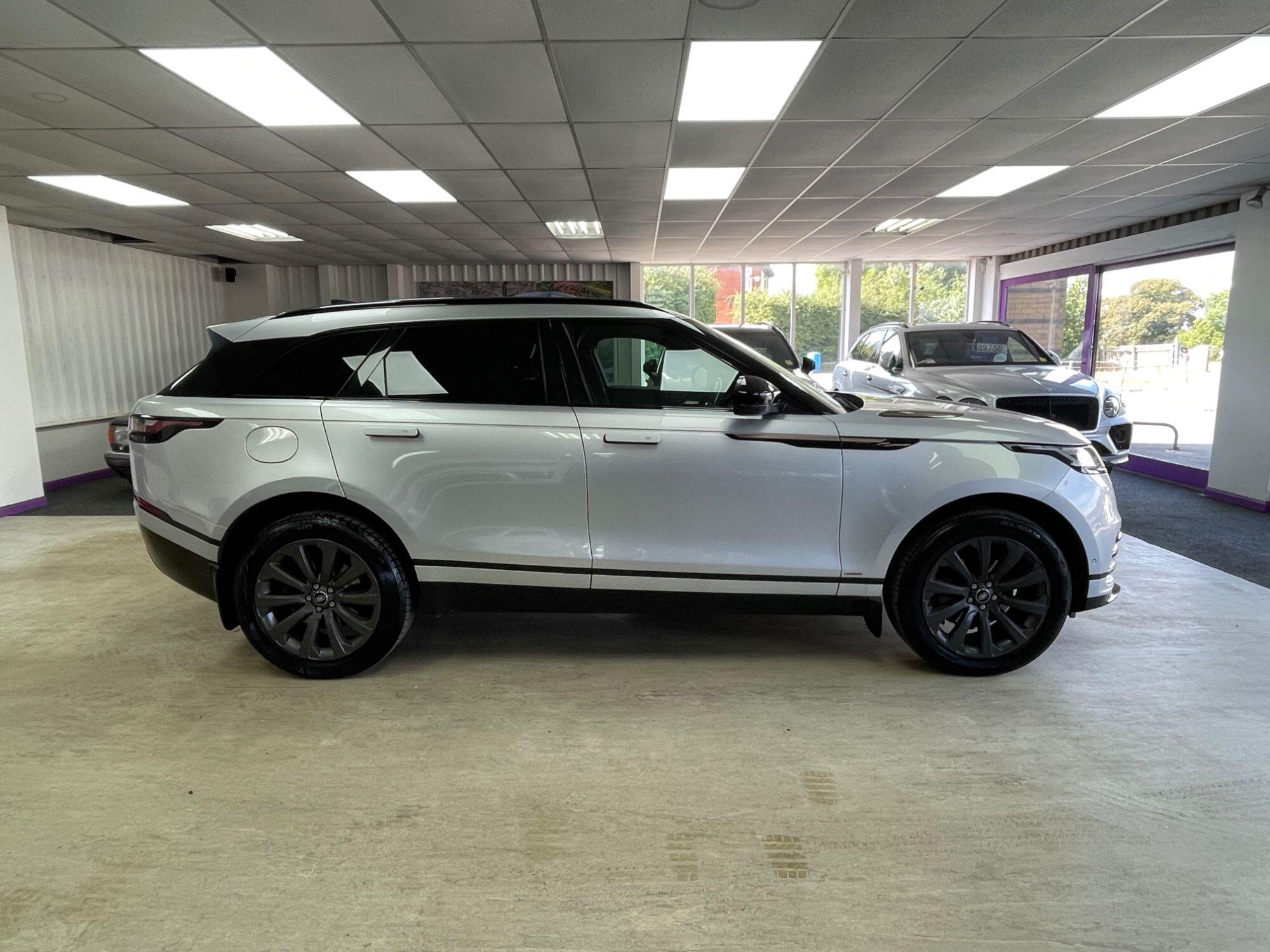 Land Rover Range Rover Velar - Image 12