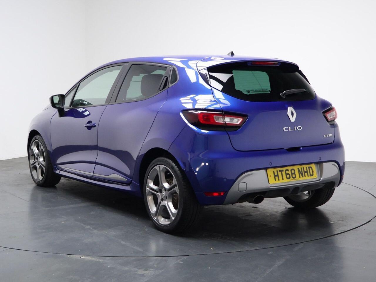 Renault Clio - Image 9