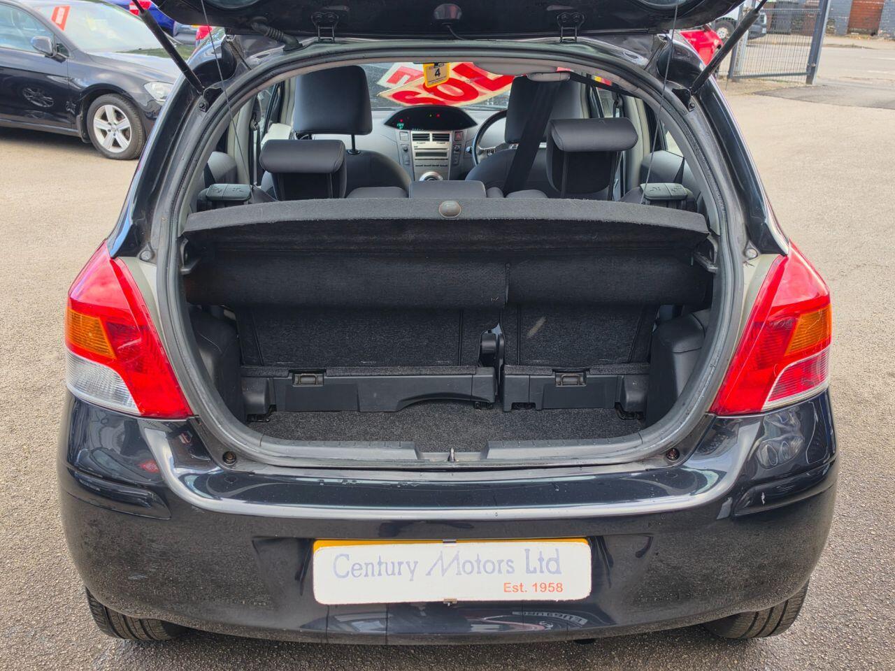 Toyota Yaris - Image 10