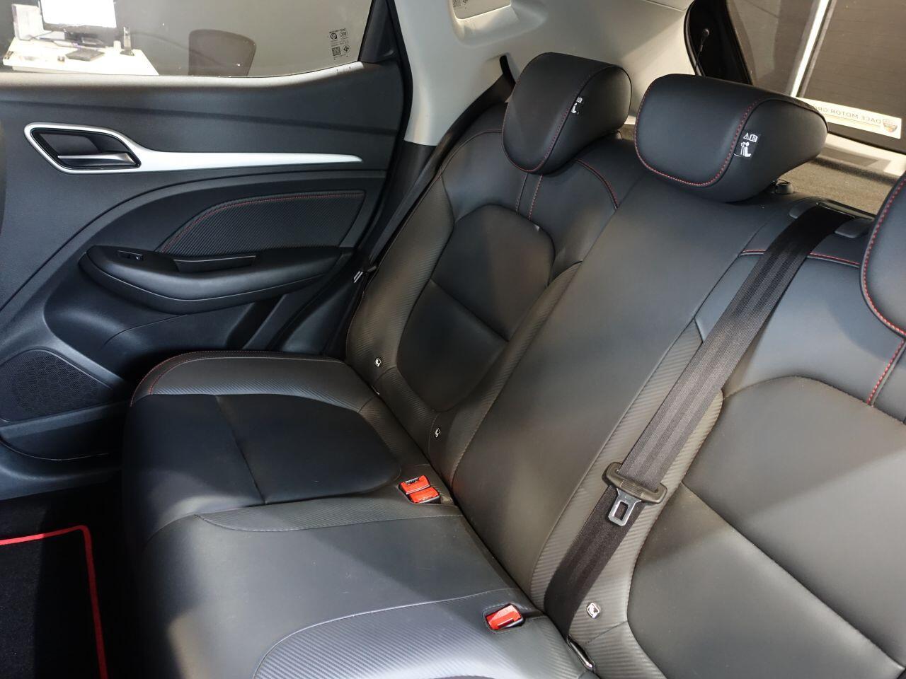 MG MG ZS - Image 17