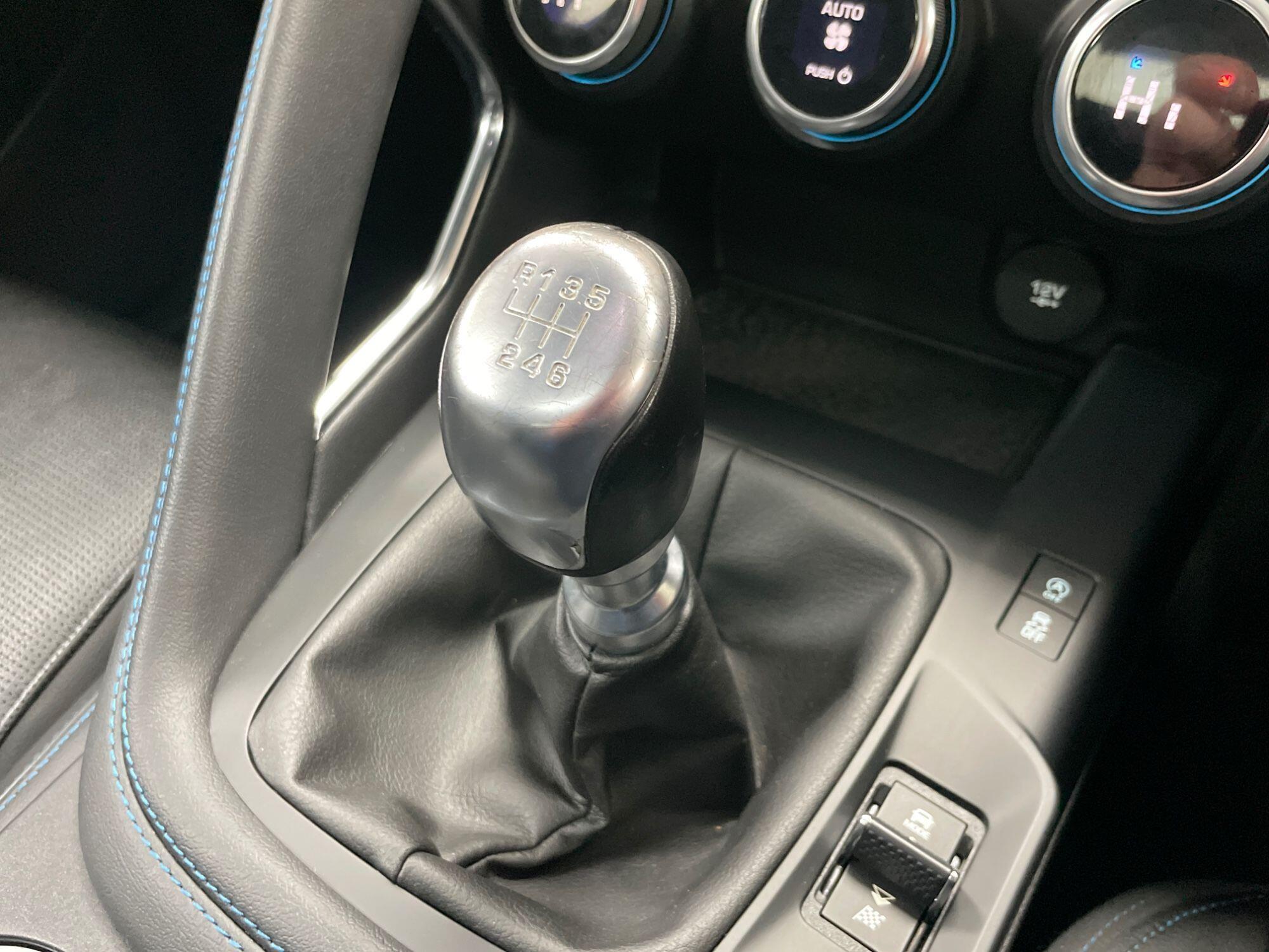 Jaguar E-Pace - Image 48