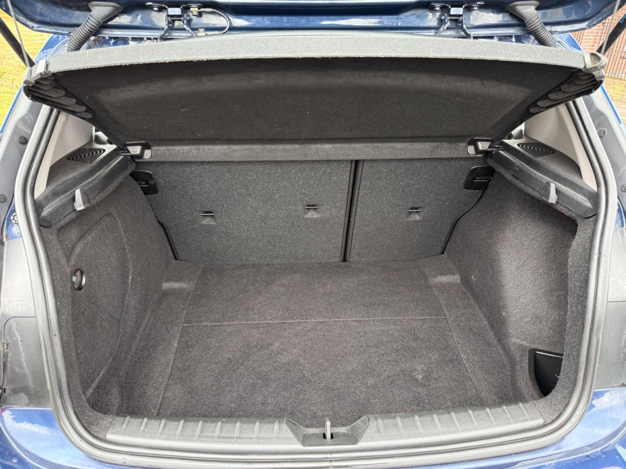 BMW 1 Series - Image 12