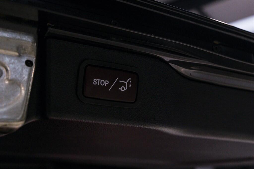 Mercedes V Class - Image 37