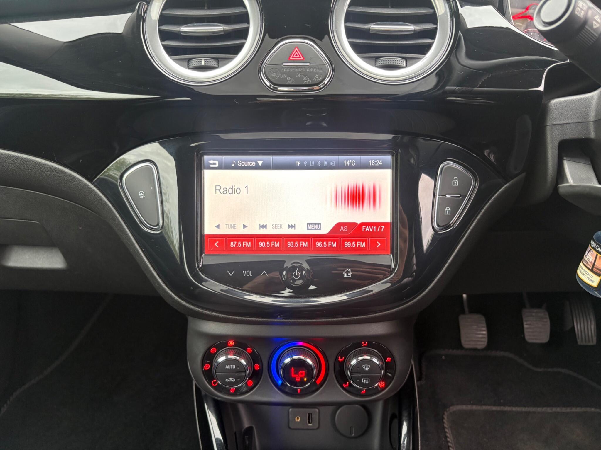 Vauxhall ADAM - Image 28