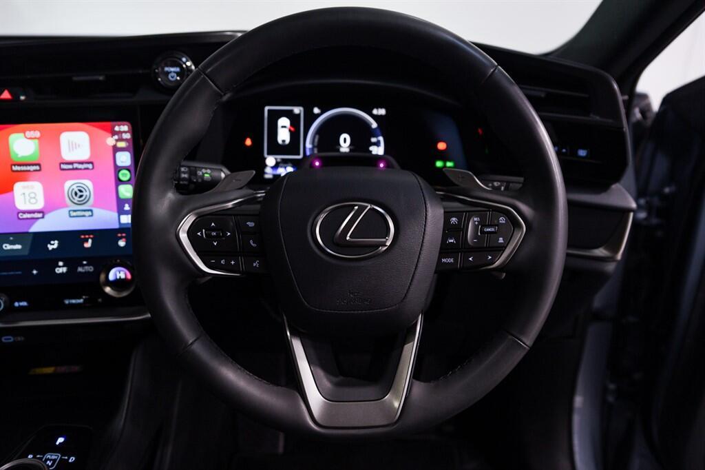 Lexus RZ - Image 26