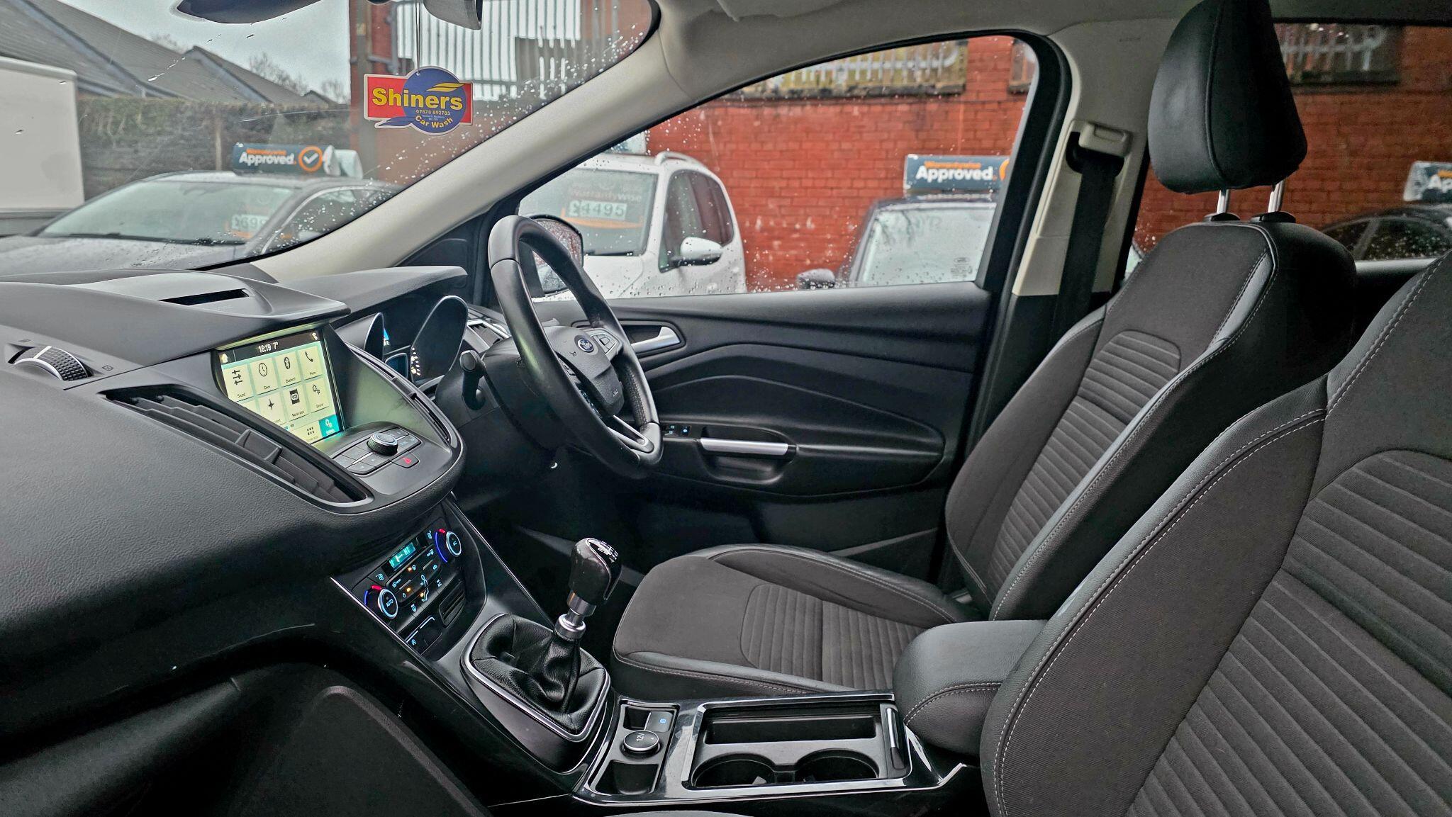 Ford Kuga - Image 15