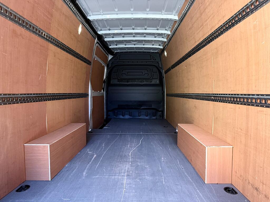 Mercedes Sprinter - Image 10