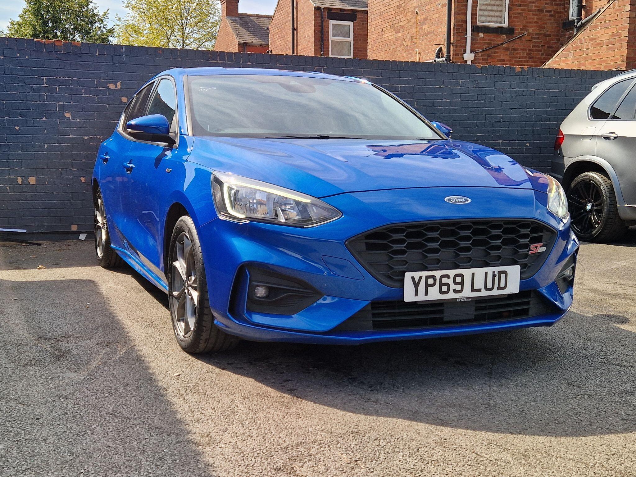 Ford Focus - Image 17