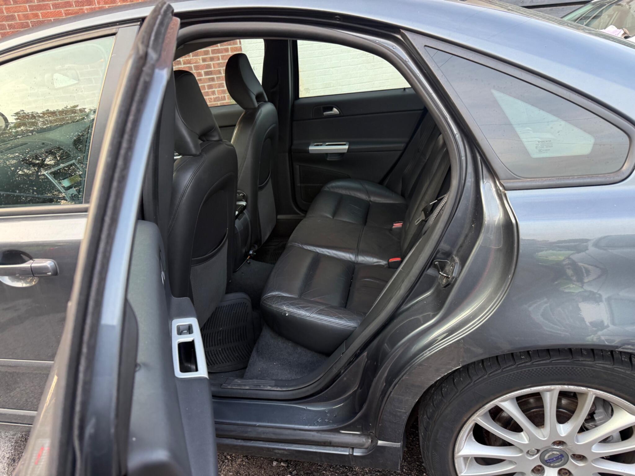 Volvo S40 - Image 20
