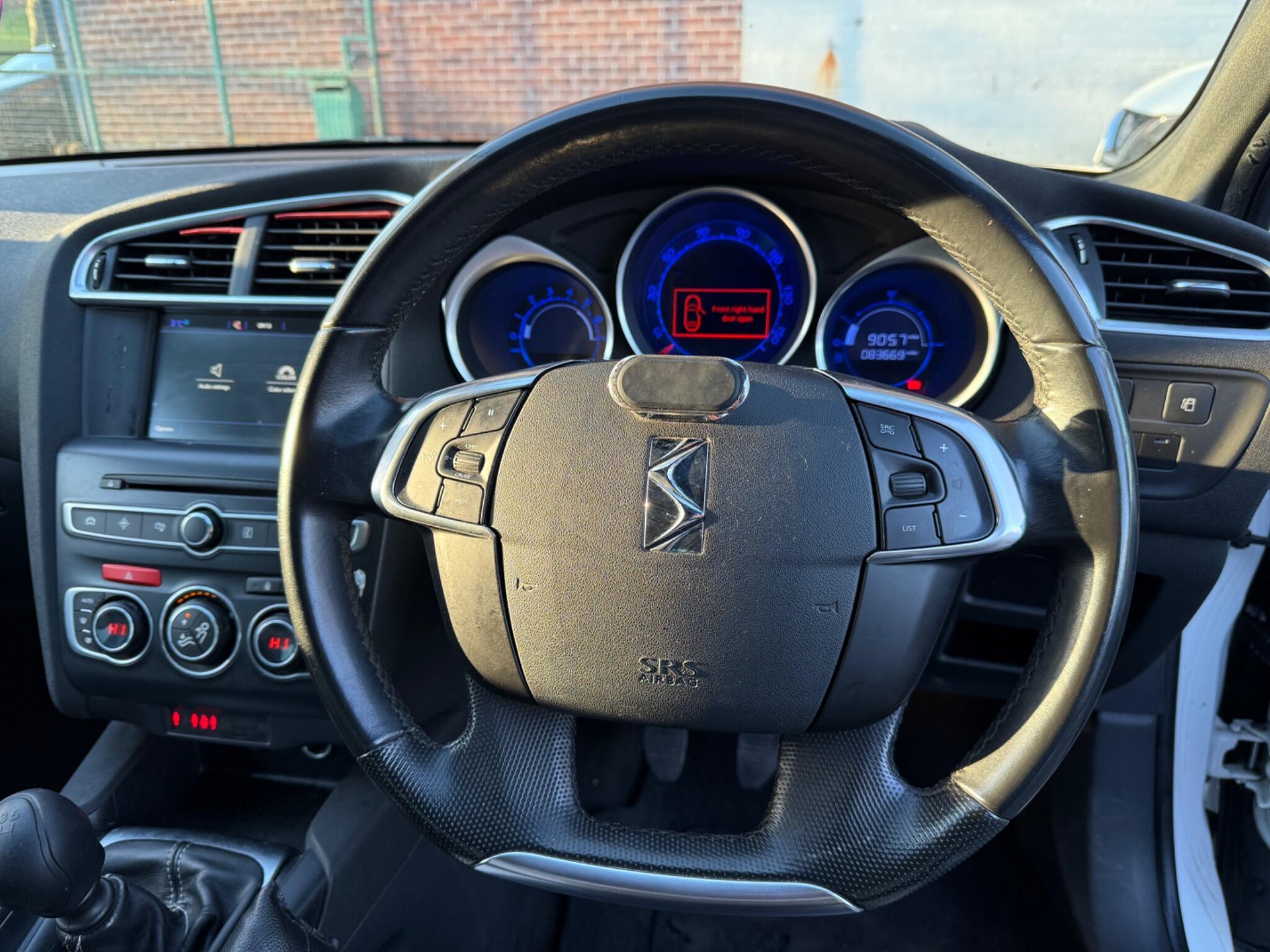 DS AUTOMOBILES DS 4 CROSSBACK - Image 20