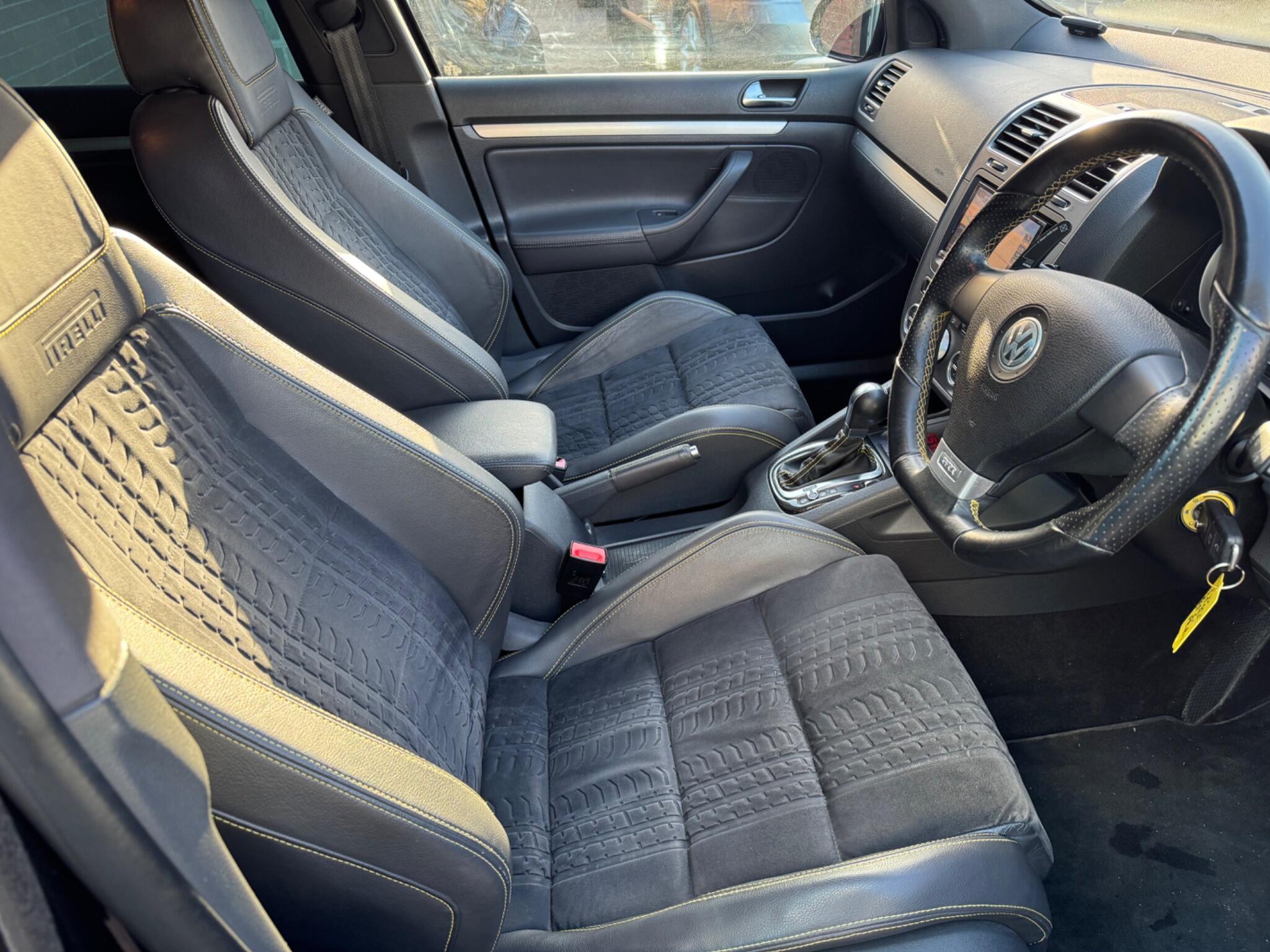 Volkswagen Golf - Image 17