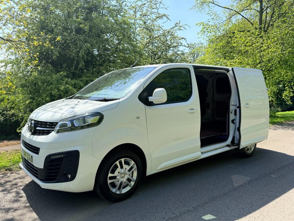 Vauxhall Vivaro - Image 16