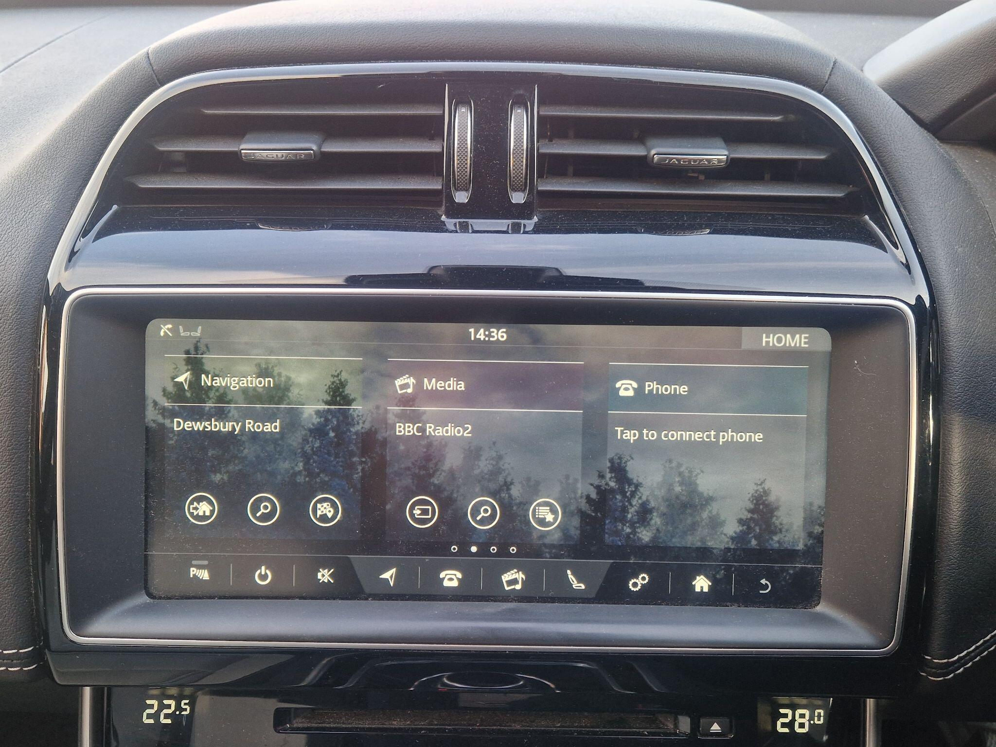 Jaguar XE - Image 43