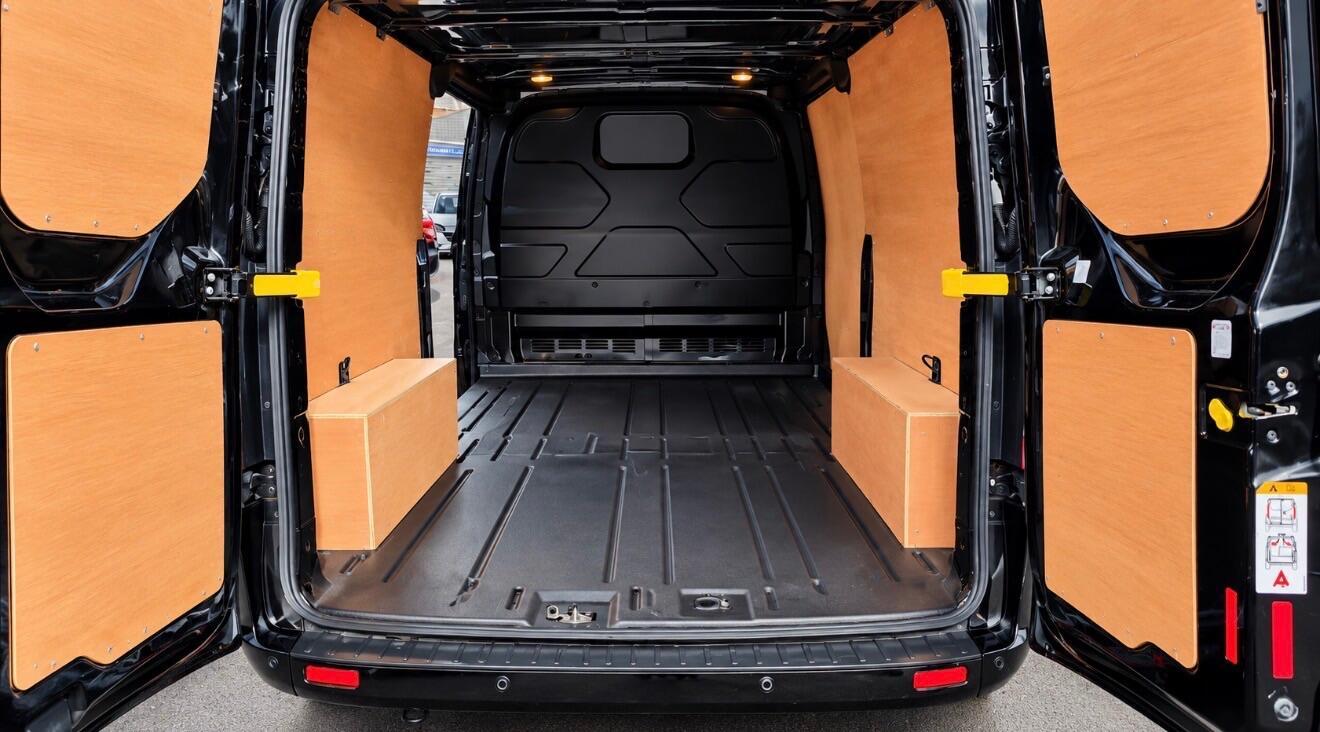 Ford Transit Custom - Image 10