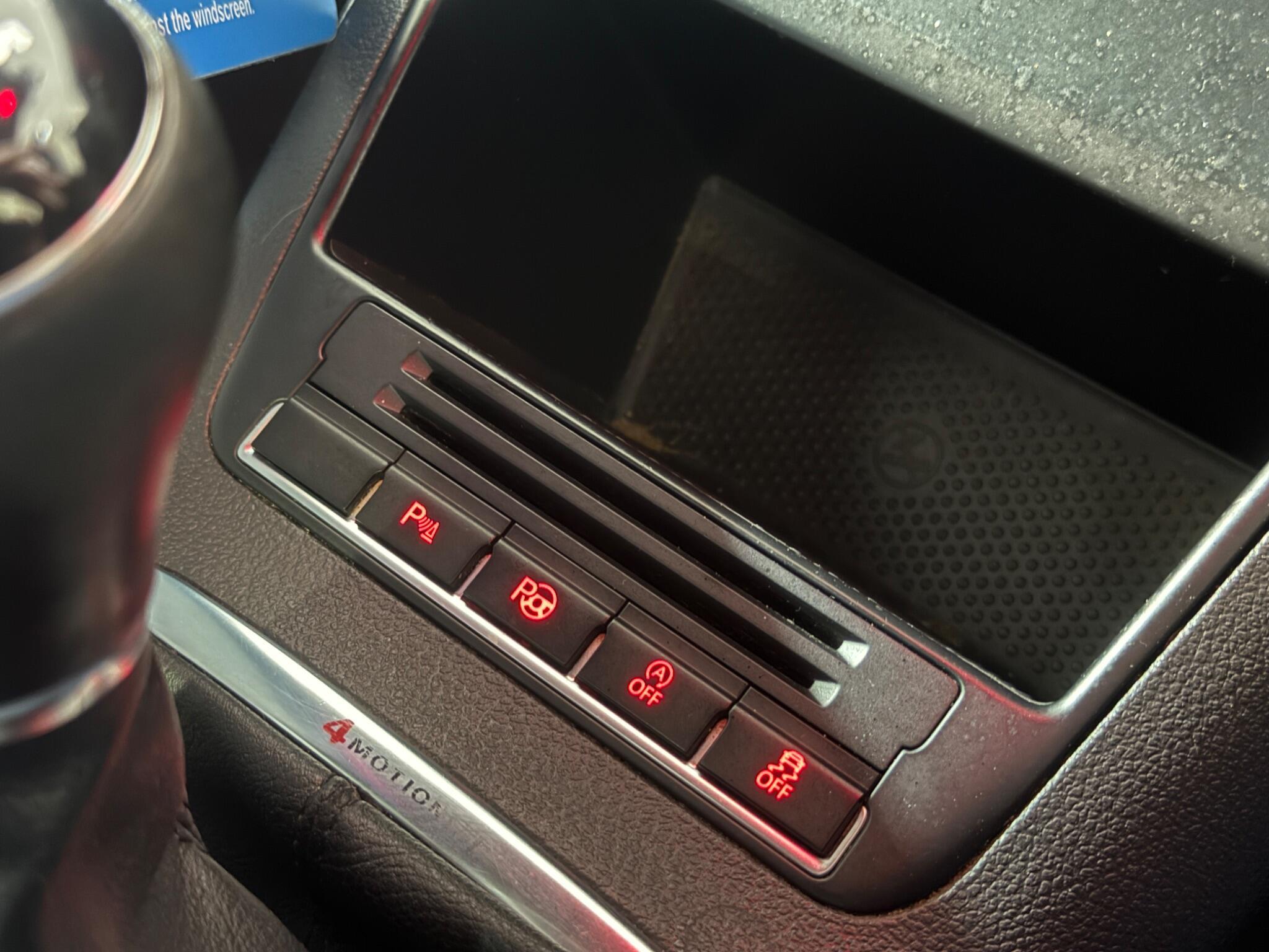 Volkswagen Tiguan - Image 14