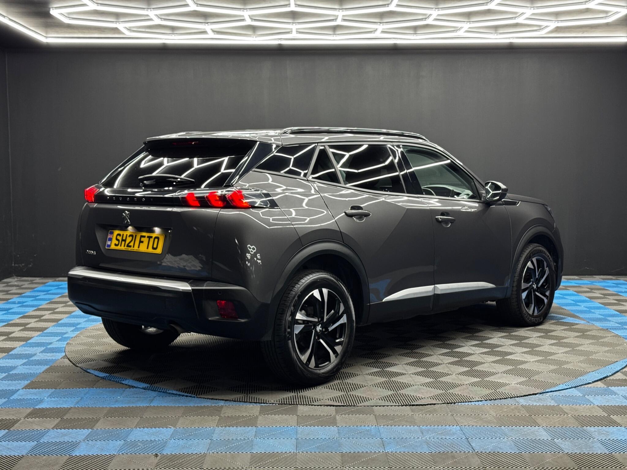 Peugeot 2008 - Image 5