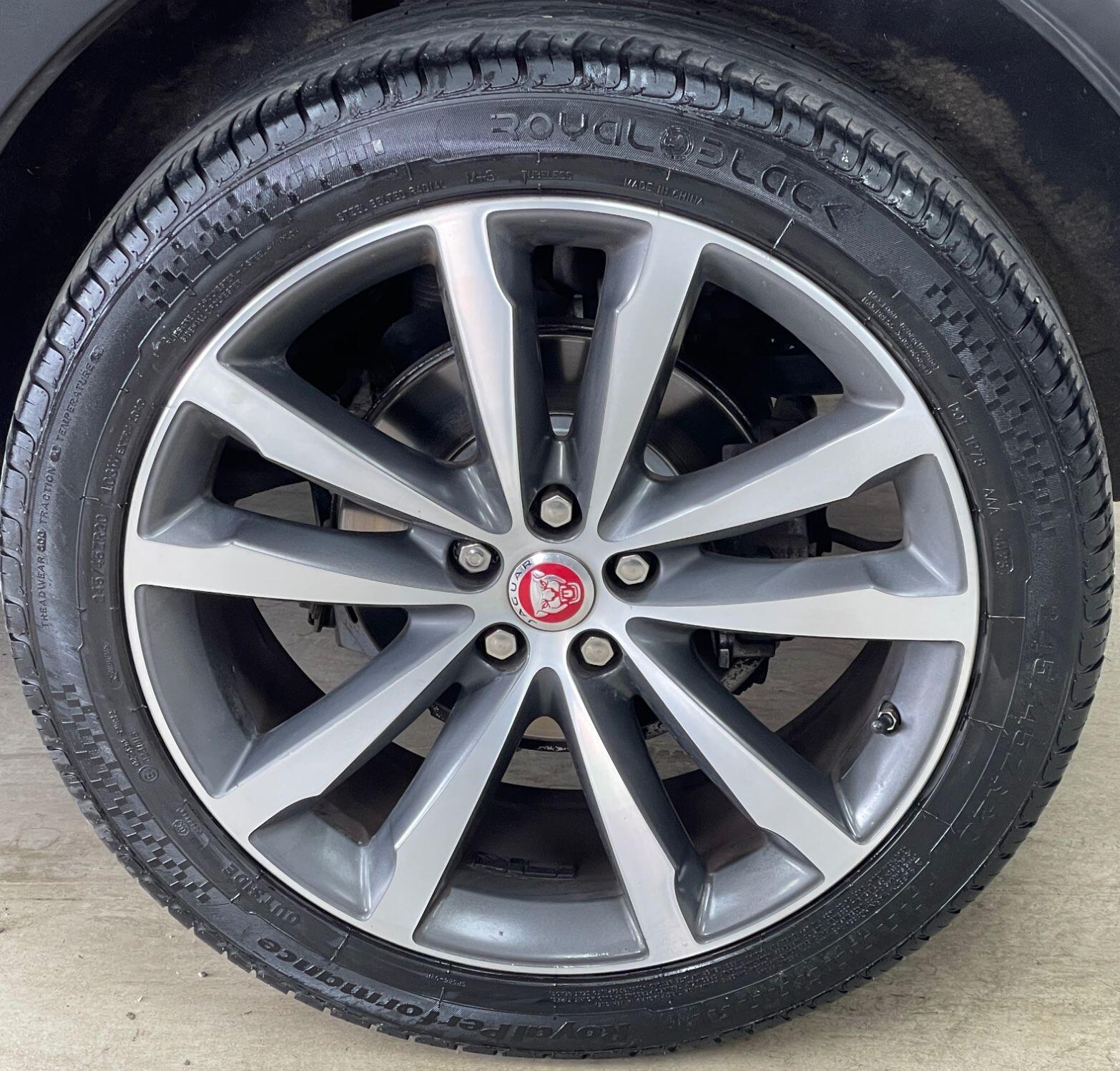 Jaguar E-Pace - Image 17