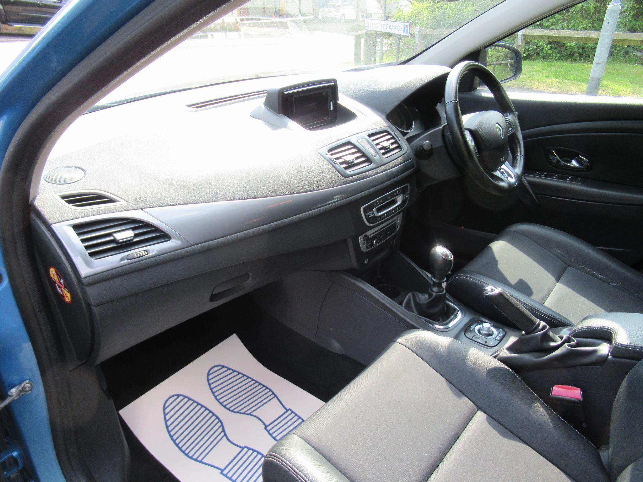 Renault Megane - Image 14