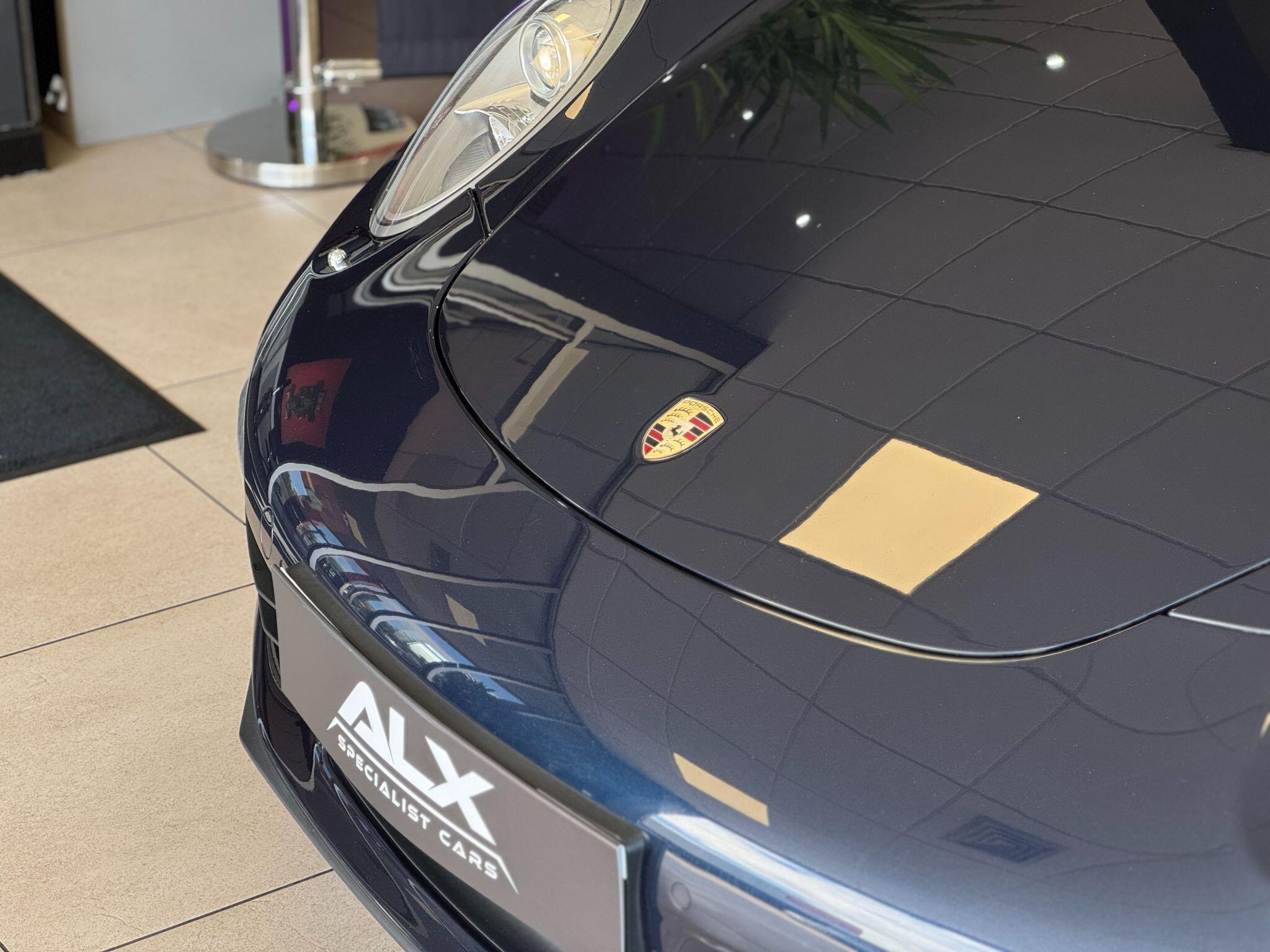 Porsche 911 - Image 8