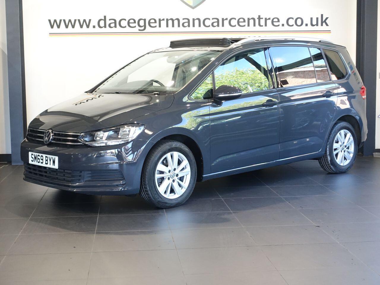Volkswagen Touran - Image 10