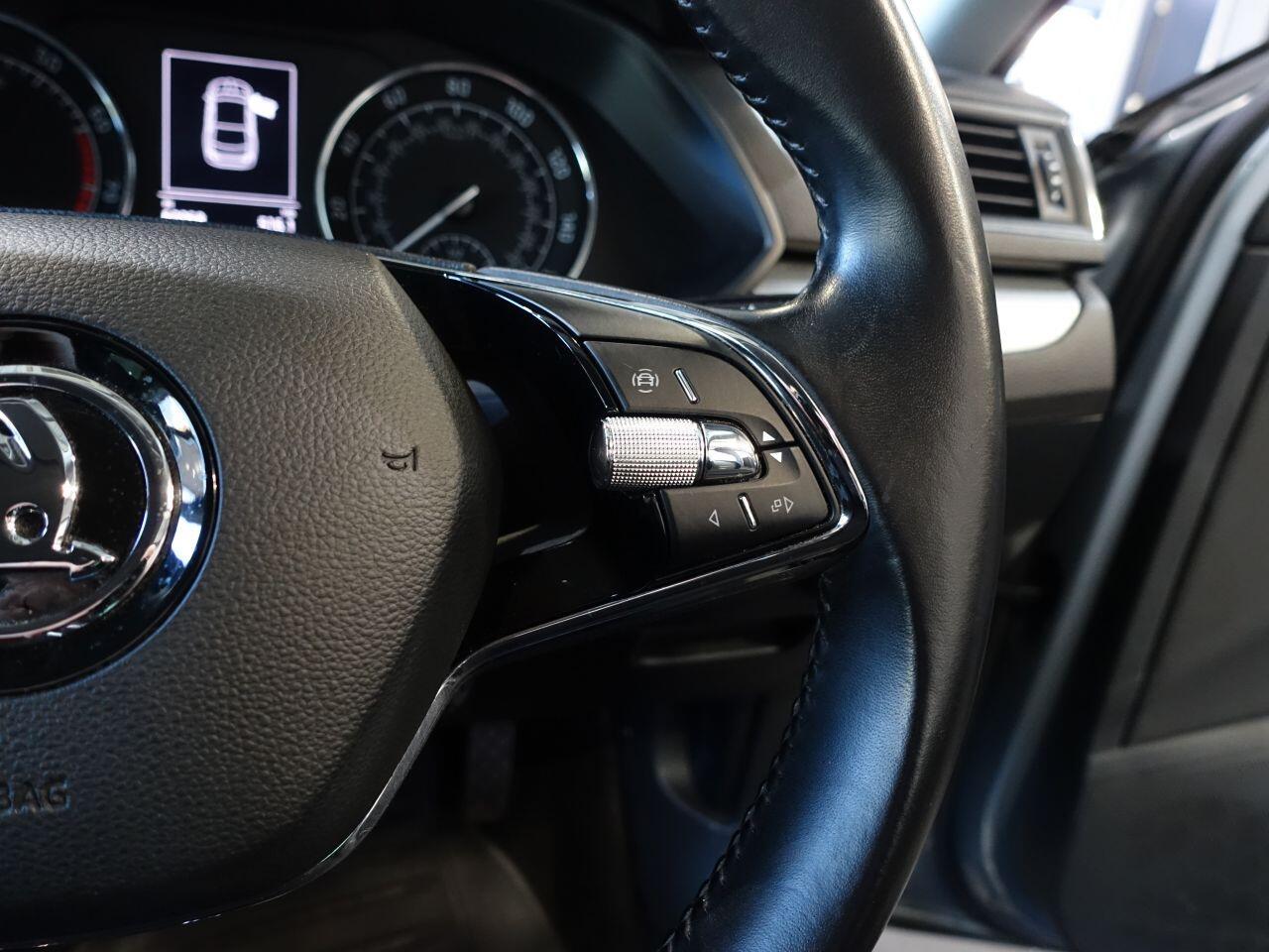 Skoda Superb - Image 25