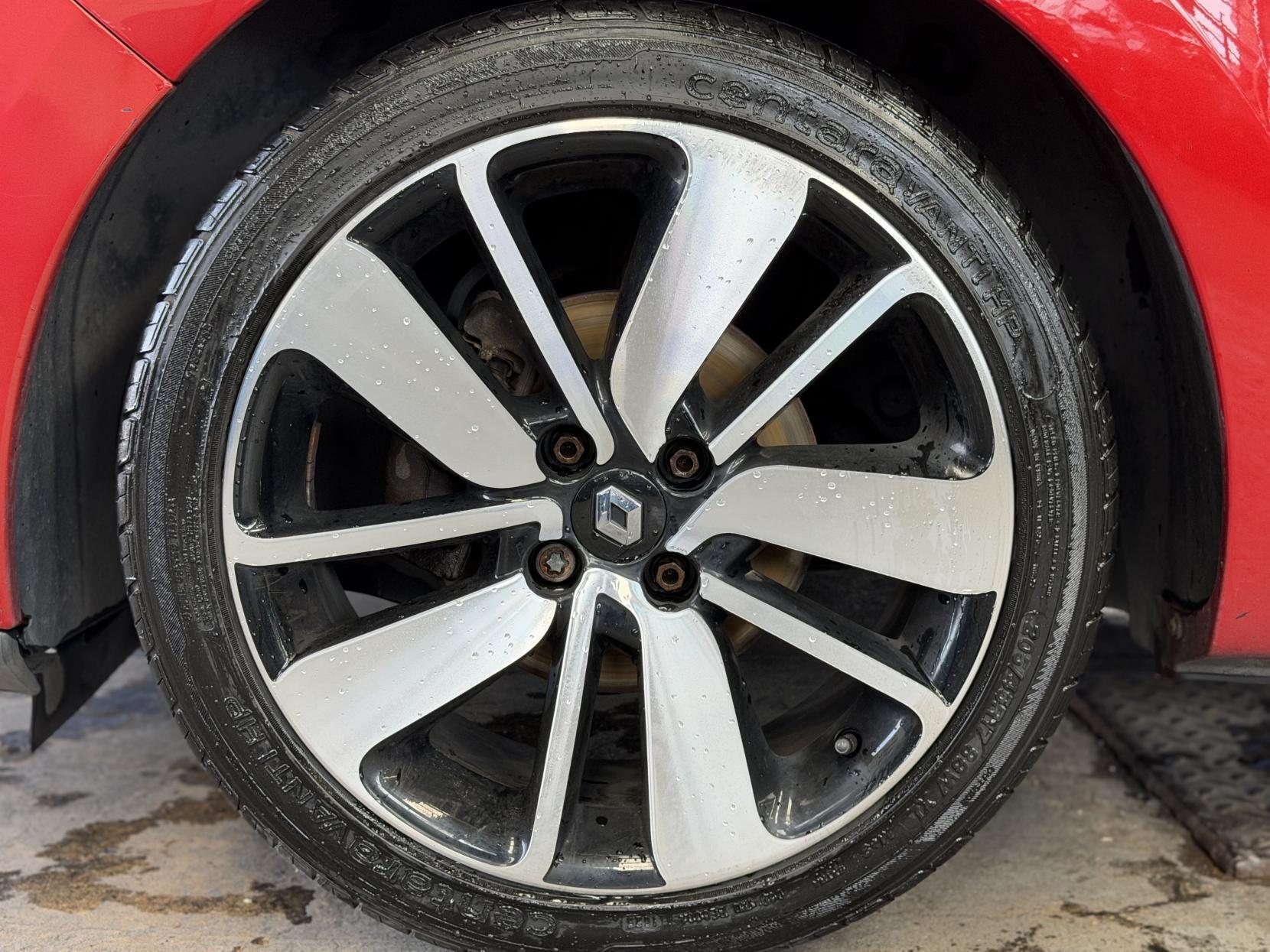 Renault Clio - Image 15