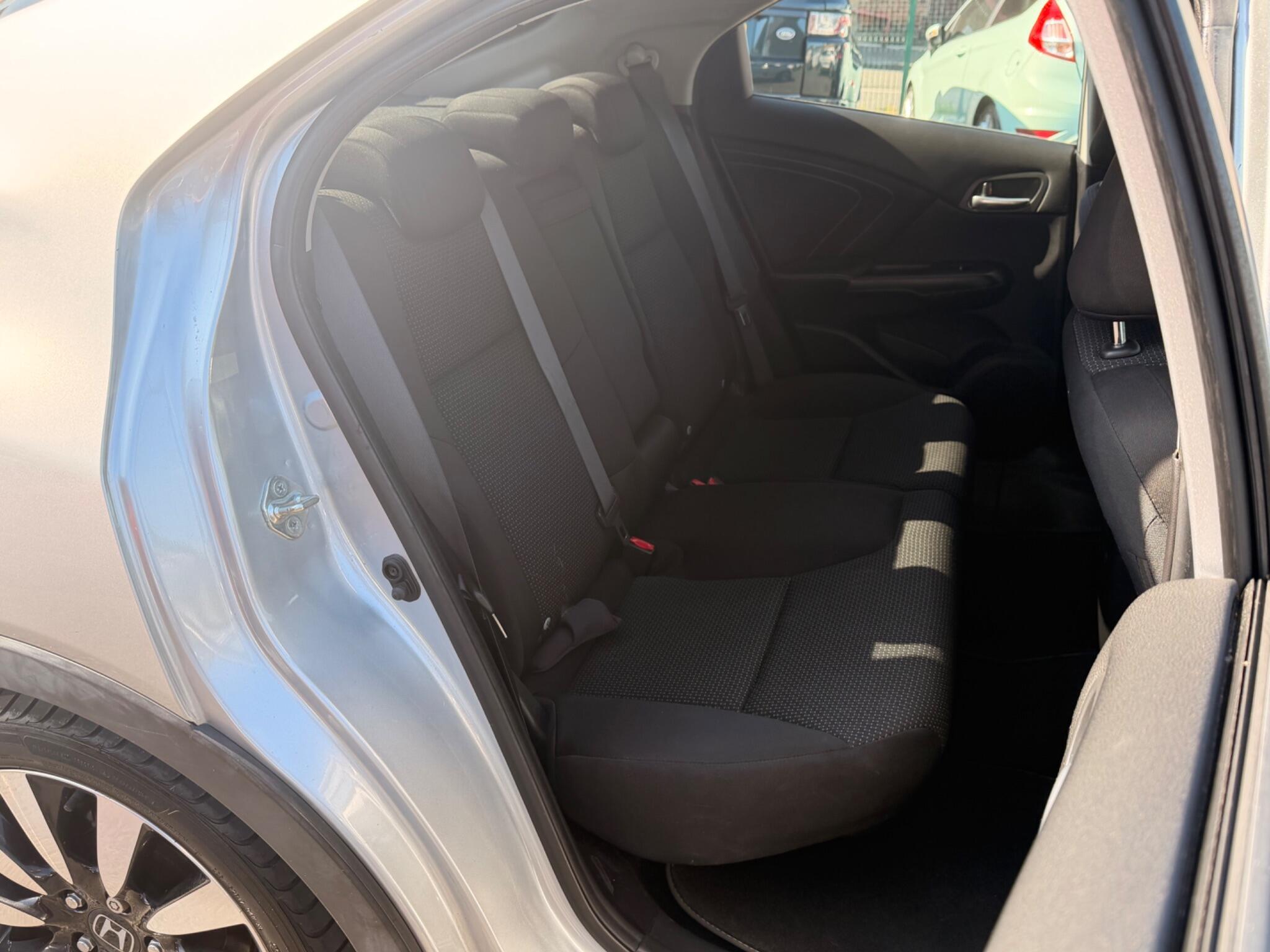 Honda Civic - Image 14