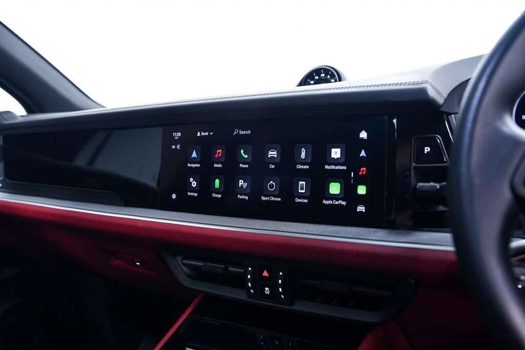 Porsche Cayenne - Image 25