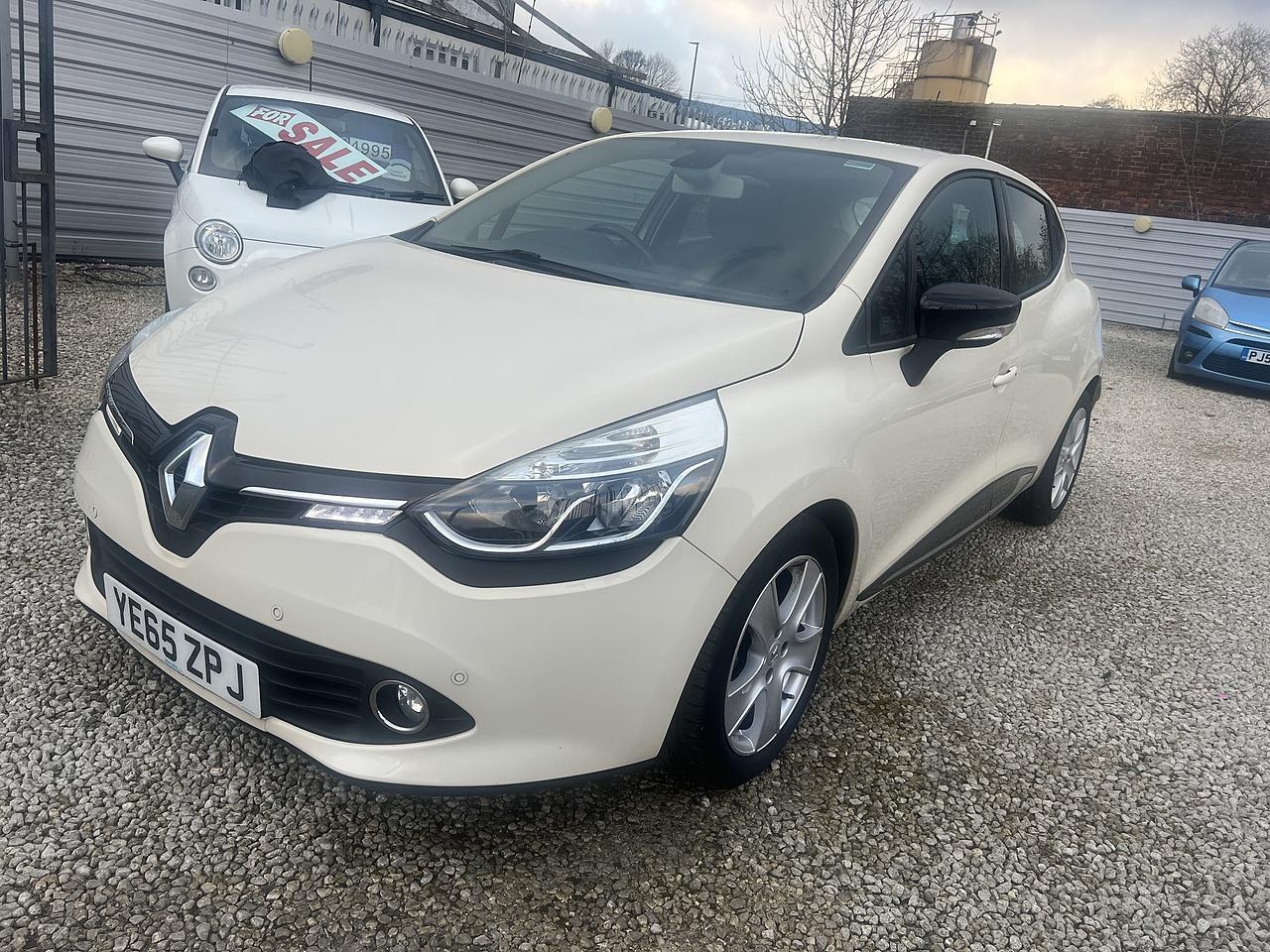 Renault Clio - Image 3