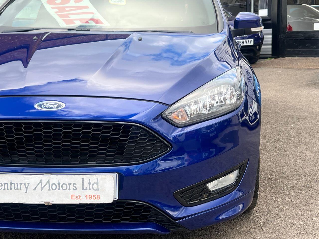 Ford Focus - Image 8