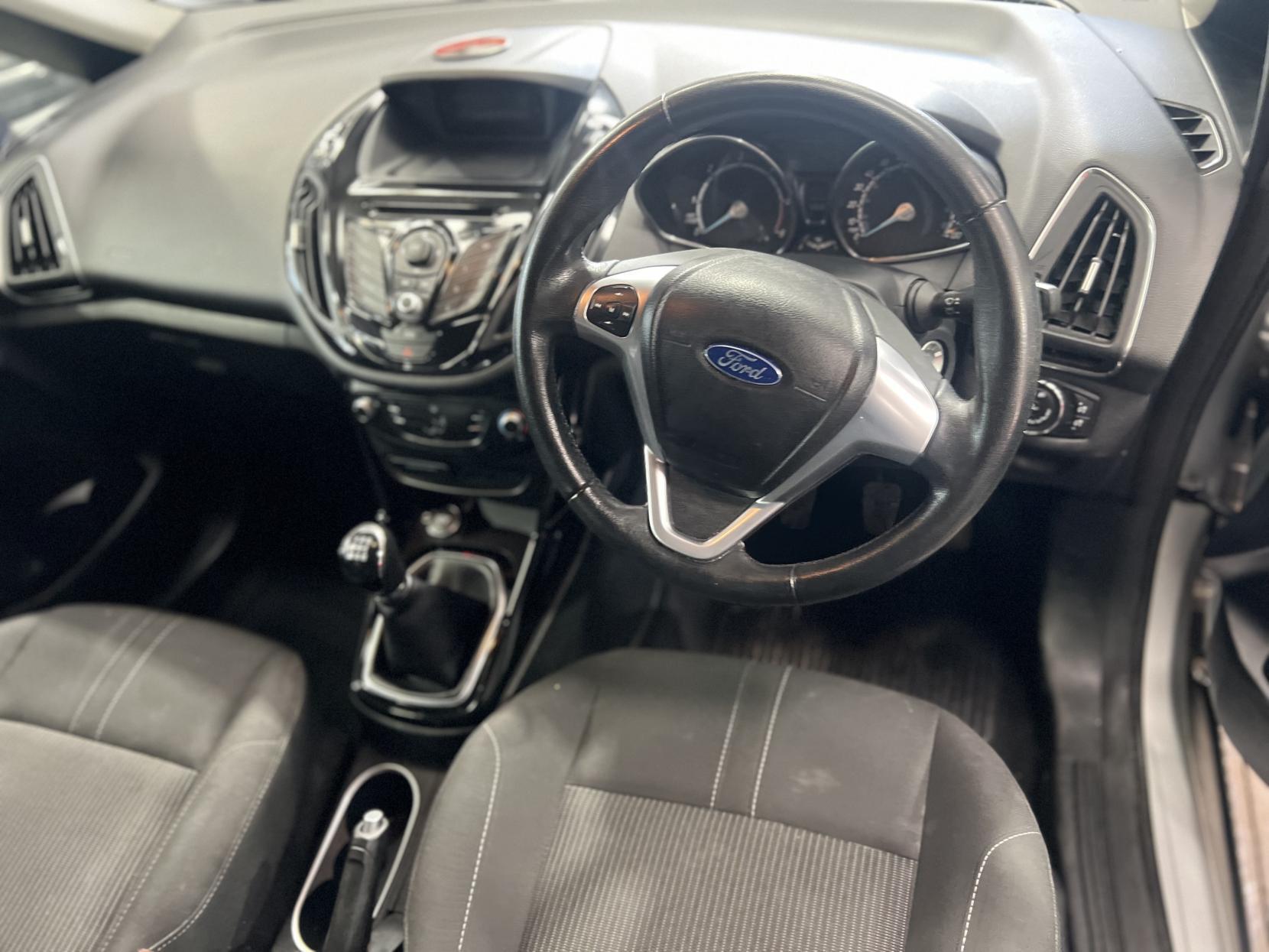 Ford B-Max - Image 16
