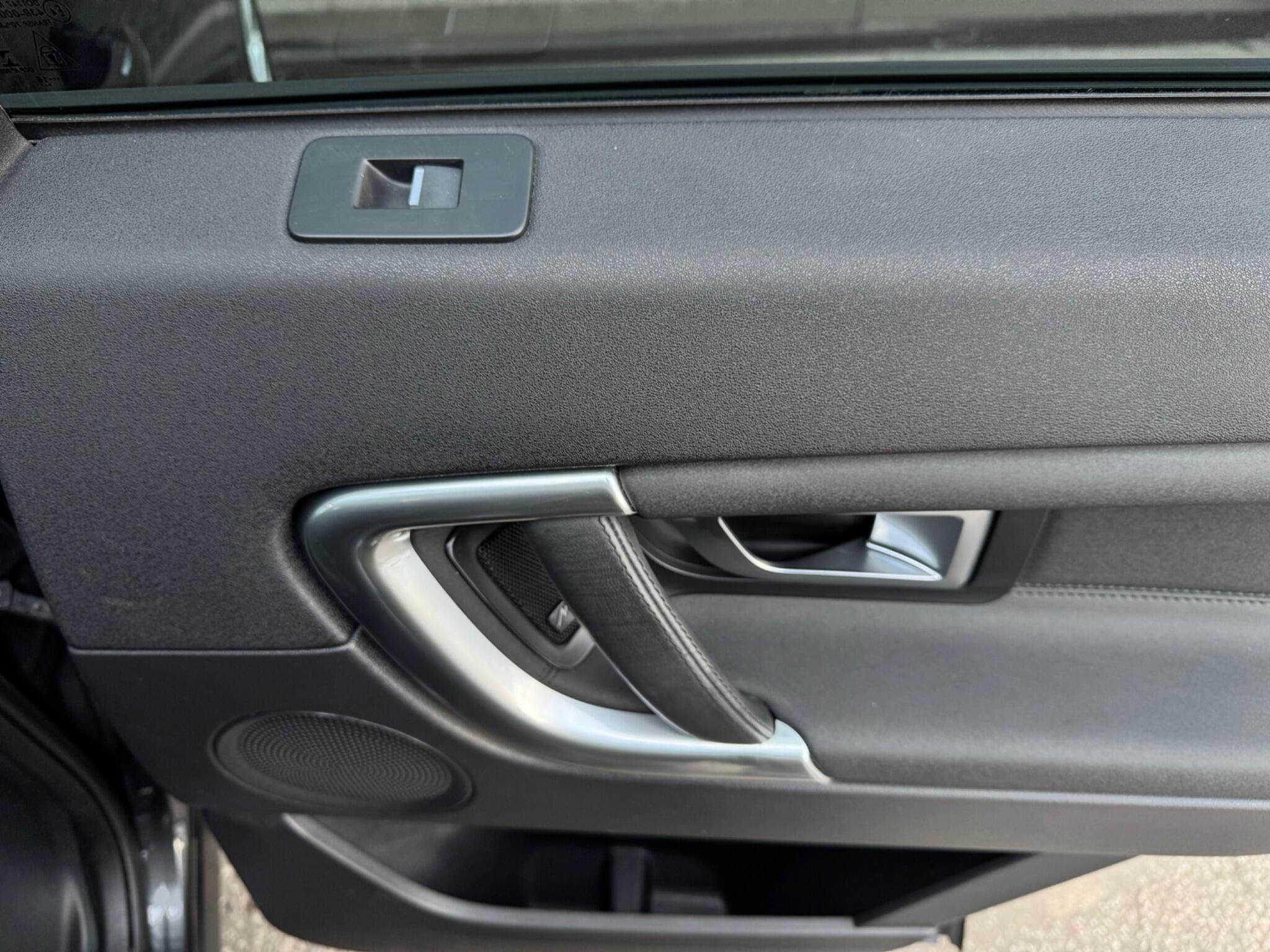 Land Rover DISCOVERY SPORT - Image 36