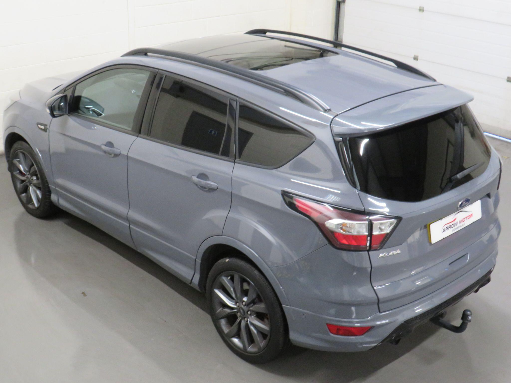 Ford Kuga - Image 10