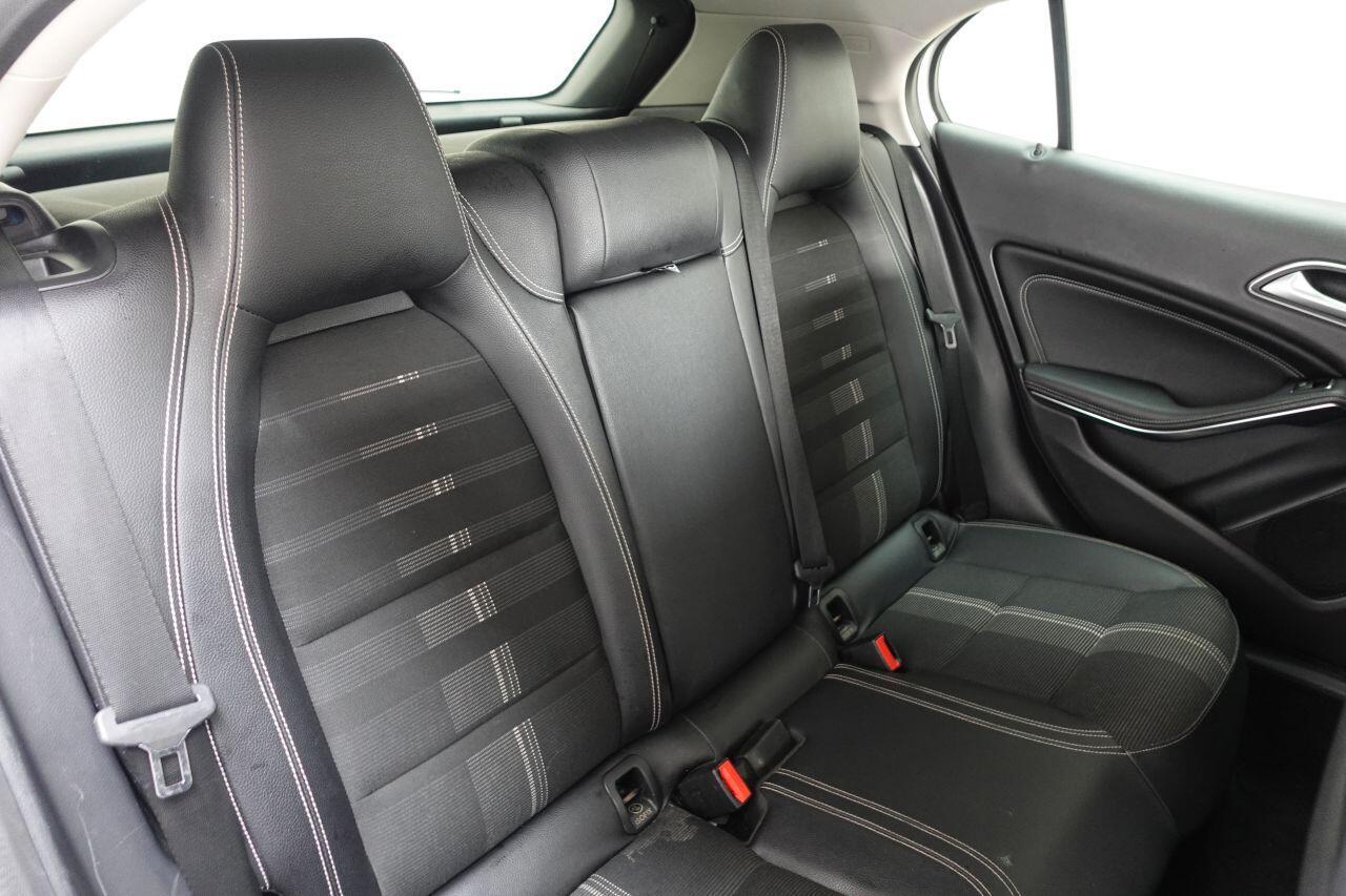 Mercedes-benz GLA - Image 18