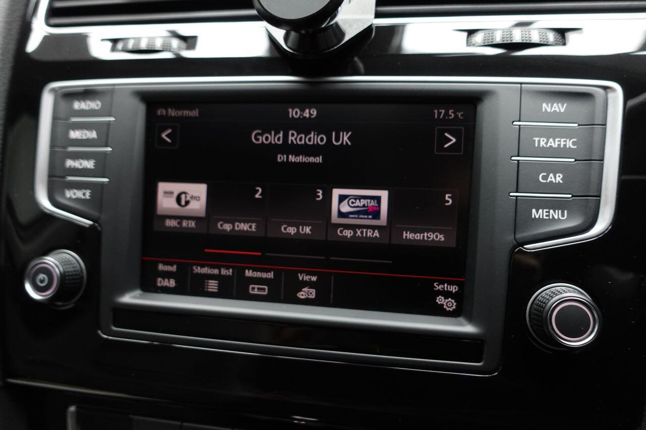 Volkswagen Golf - Image 23