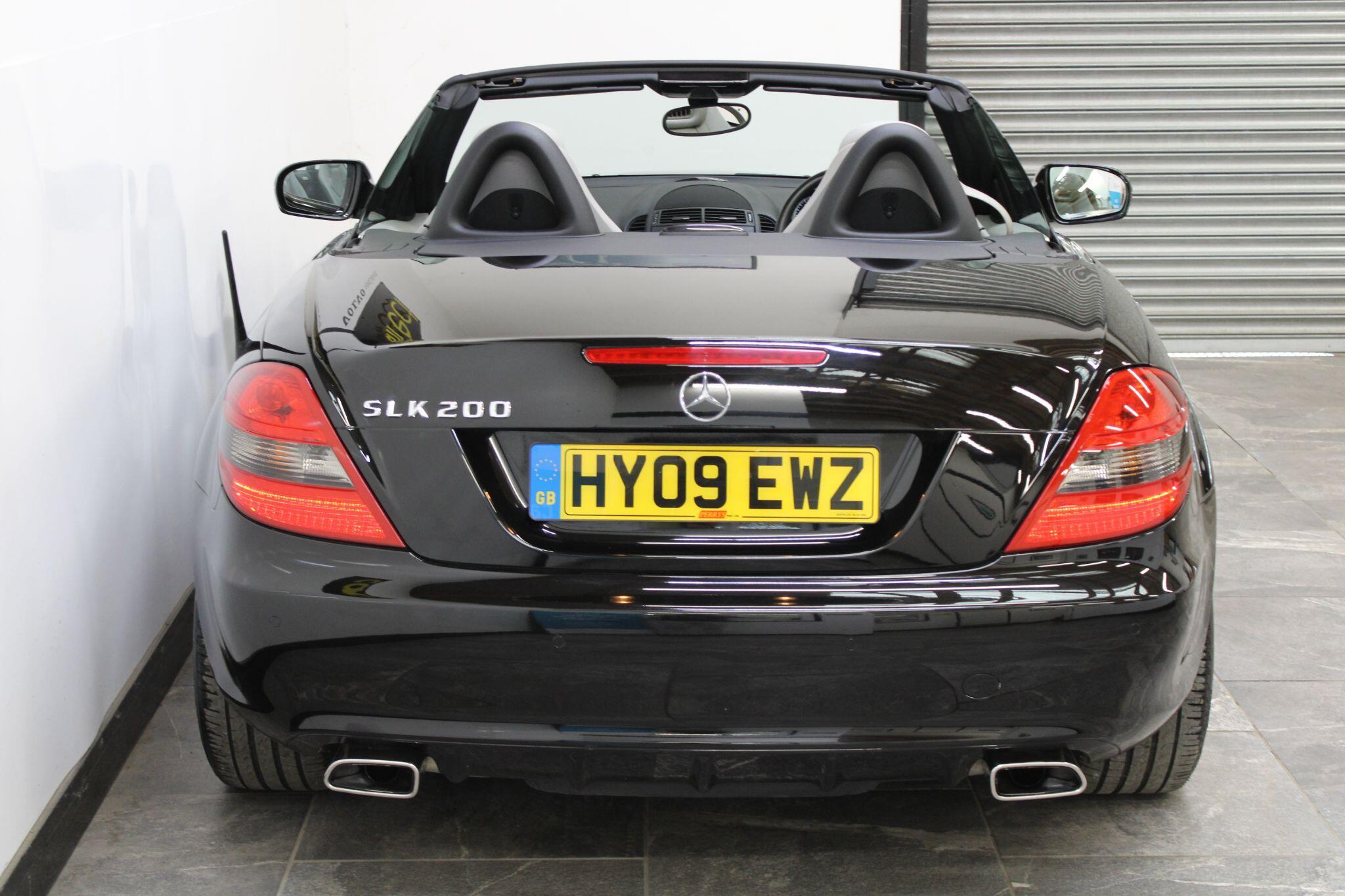 Mercedes SLK - Image 14