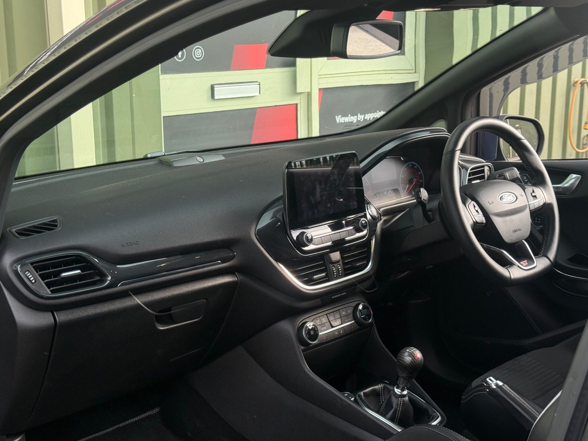 Ford Fiesta - Image 15