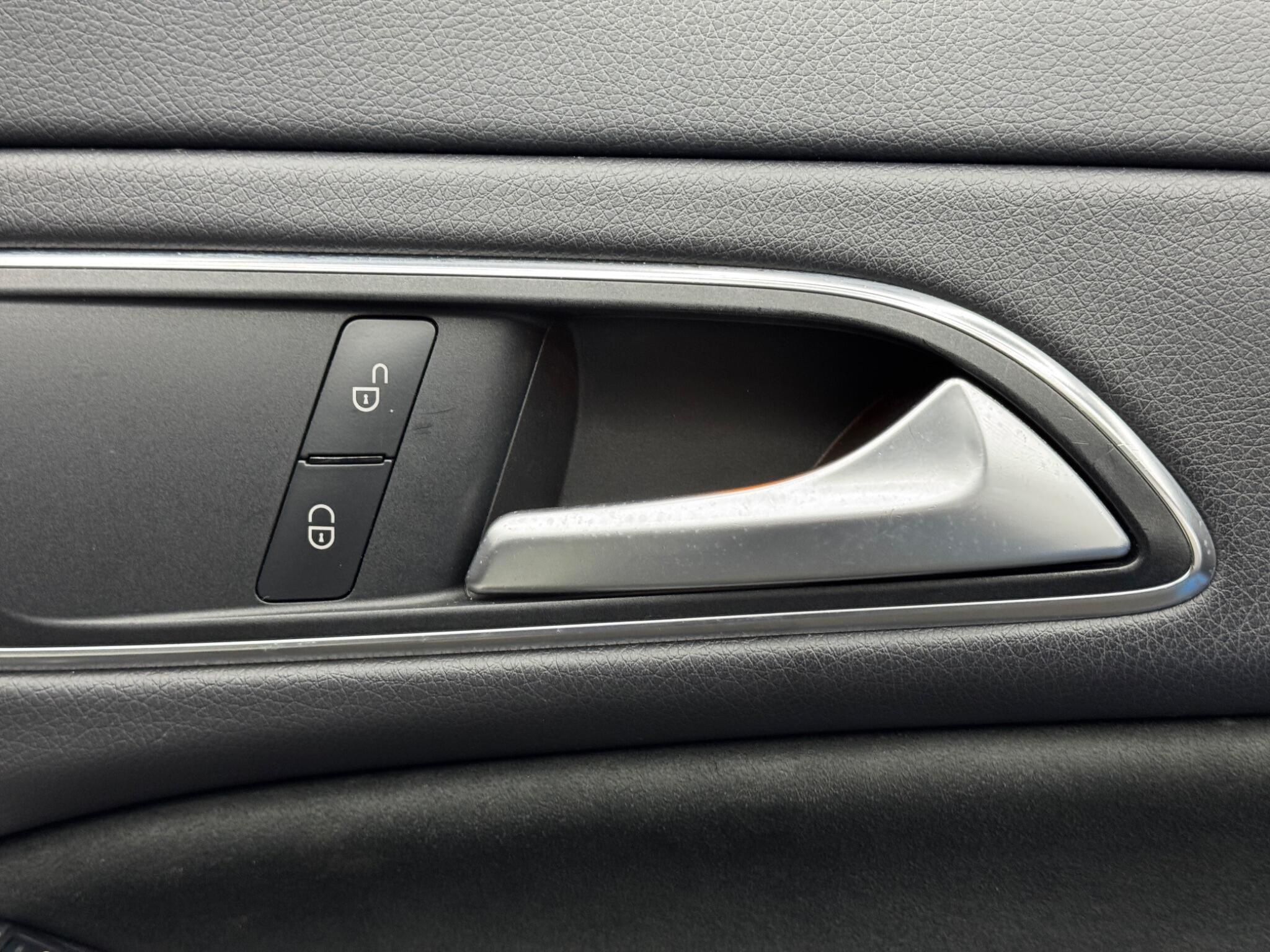 Mercedes CLA - Image 38