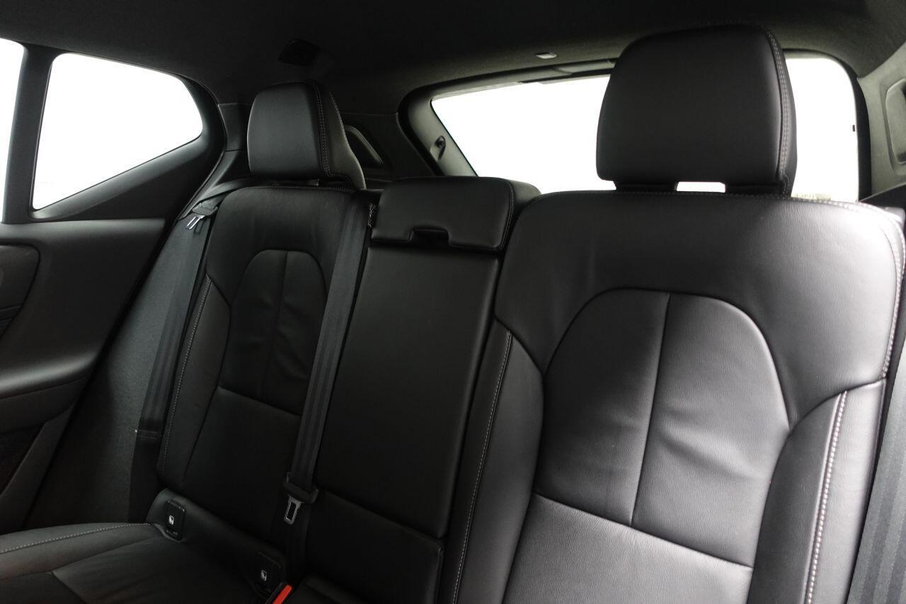 Volvo XC40 - Image 10