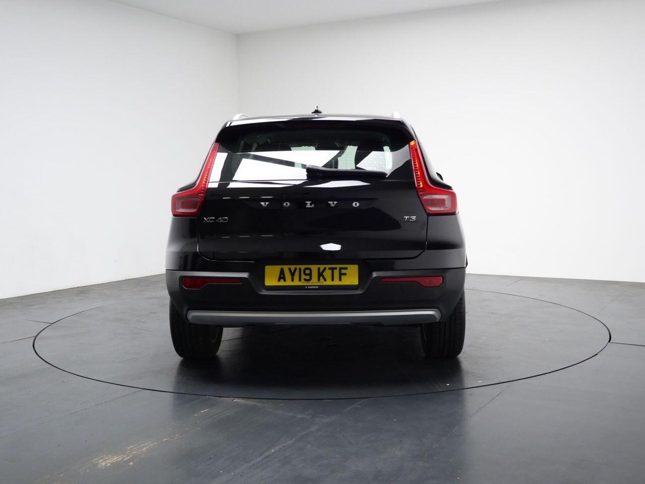 Volvo XC40 - Image 9
