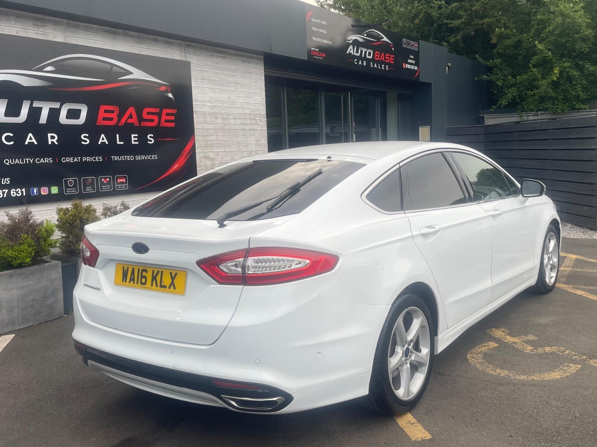 Ford Mondeo - Image 18