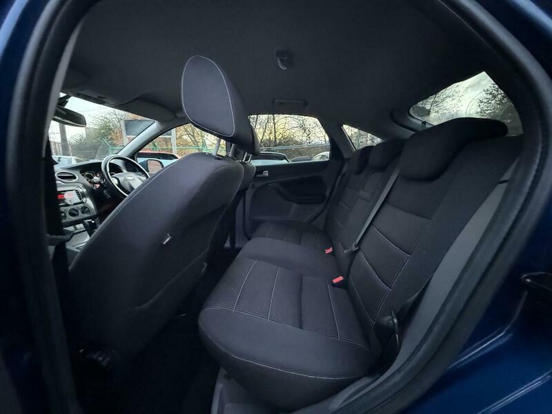 Ford Focus - Image 19