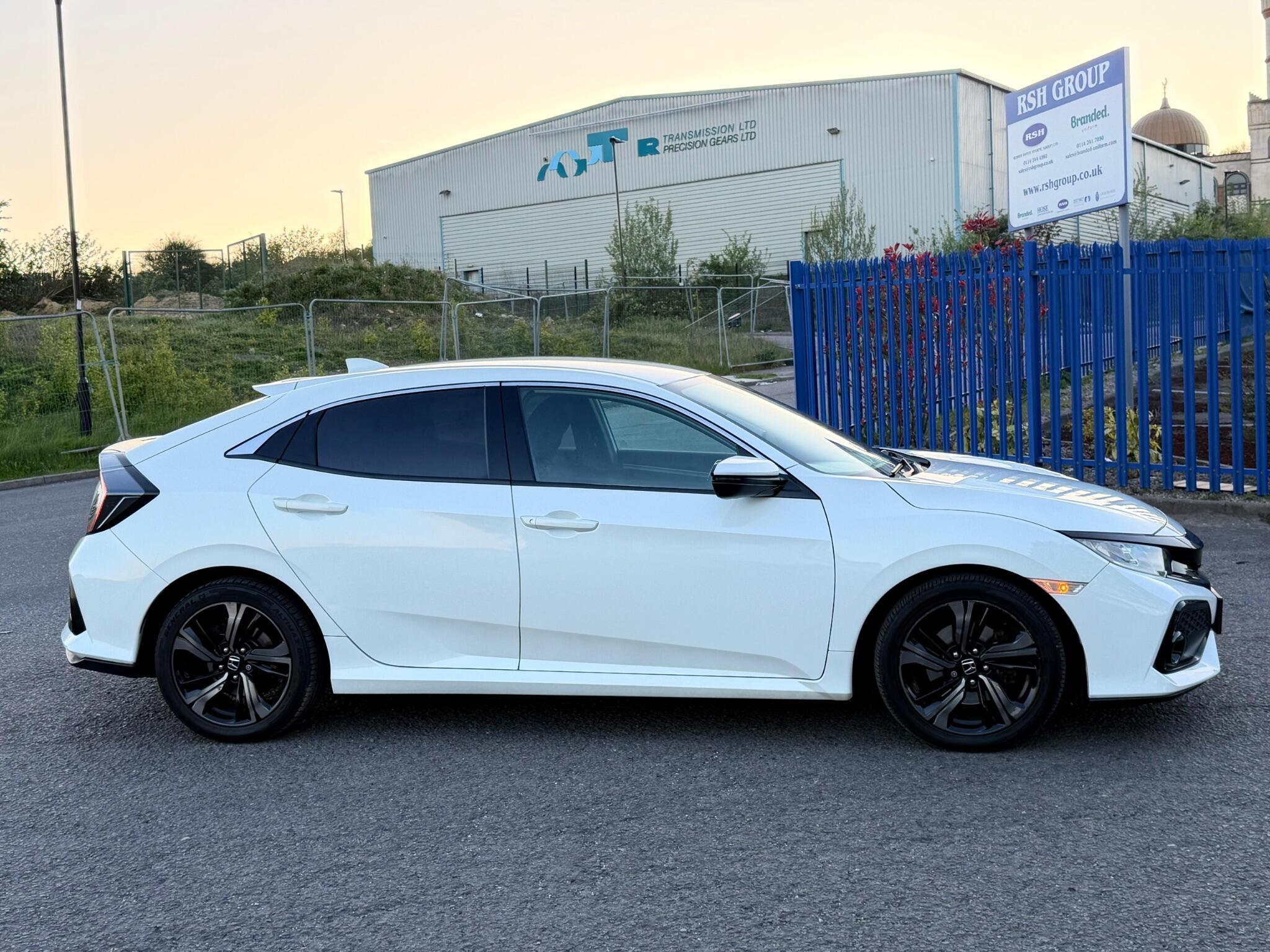 Honda Civic - Image 12