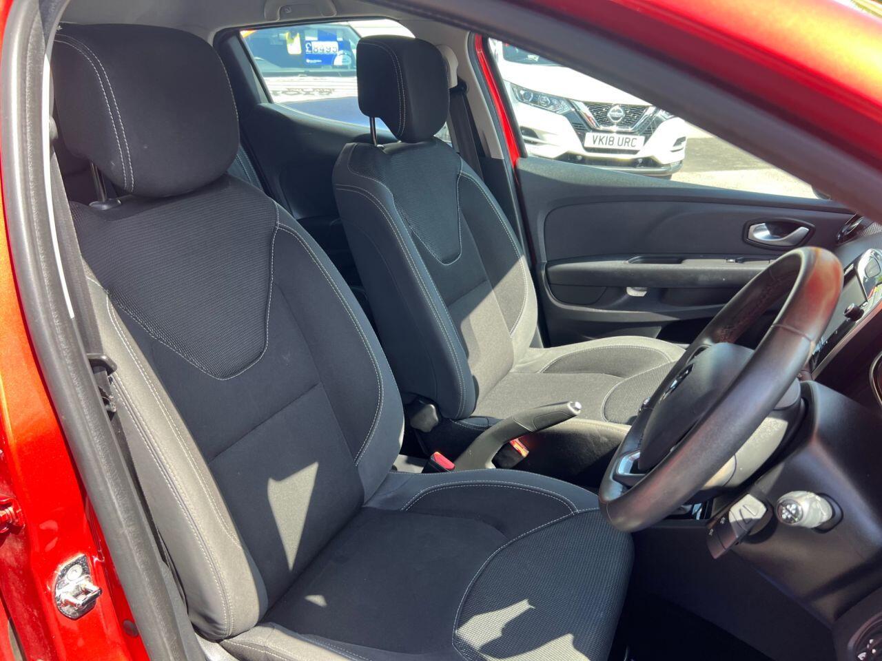 Renault Clio - Image 15